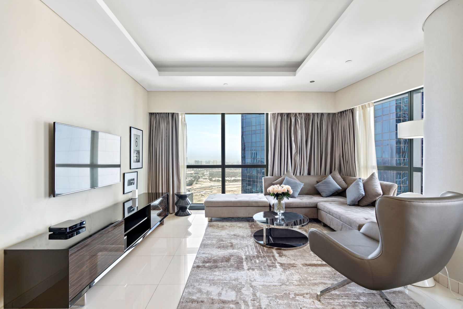Business Bay | DAMAC Paramount B | 2BR | Free WiFi