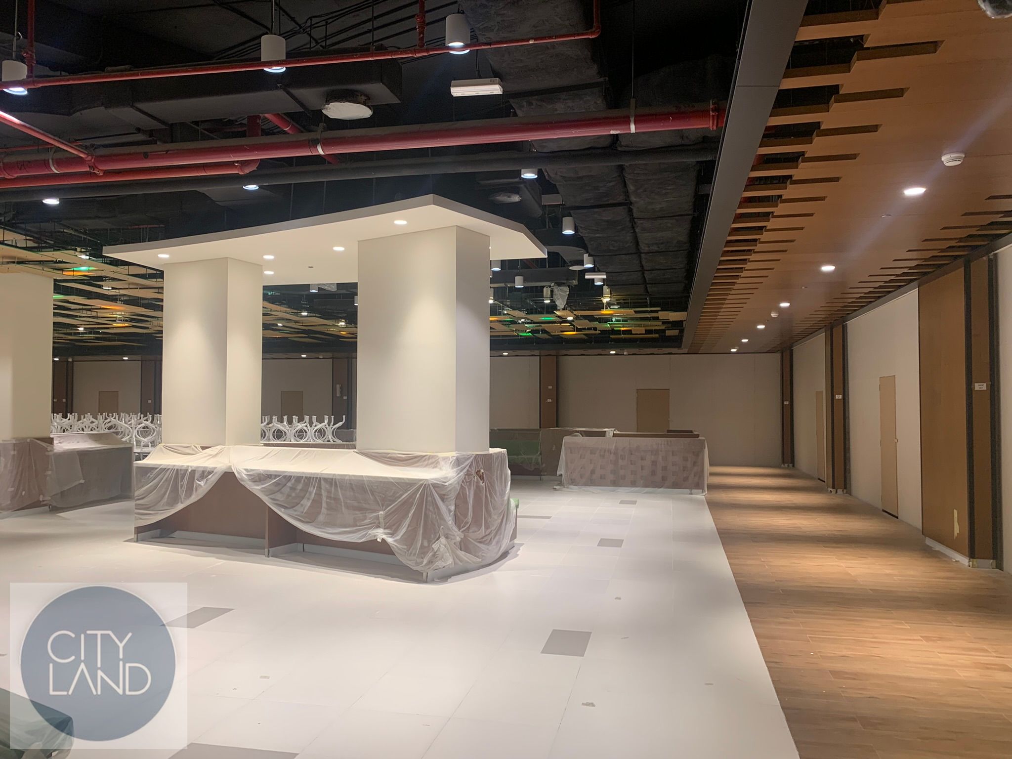 High-End Food Court unit for rent | Next to Global Village