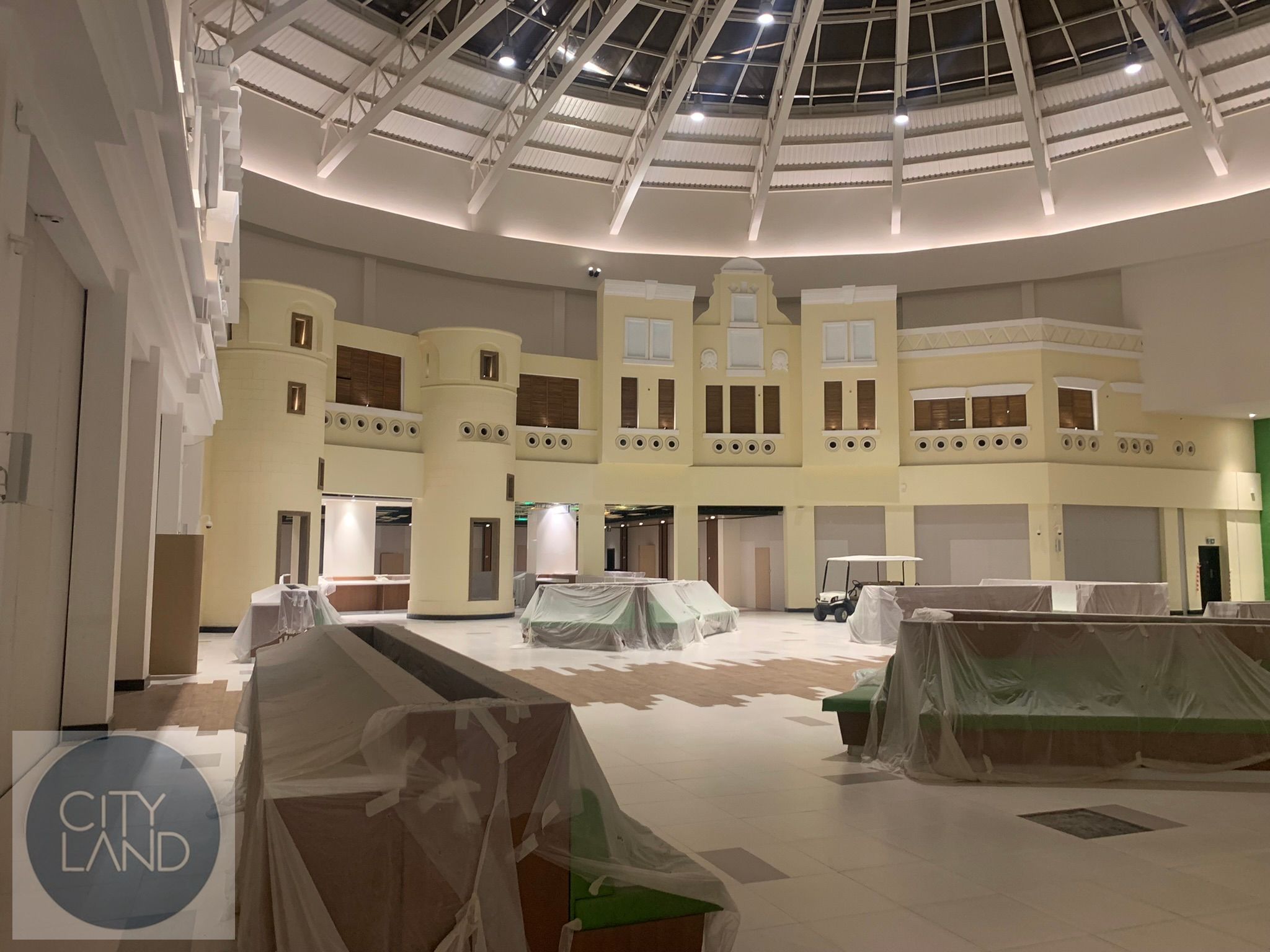 Food Court unit for rent | Huge mall Next to Global Village