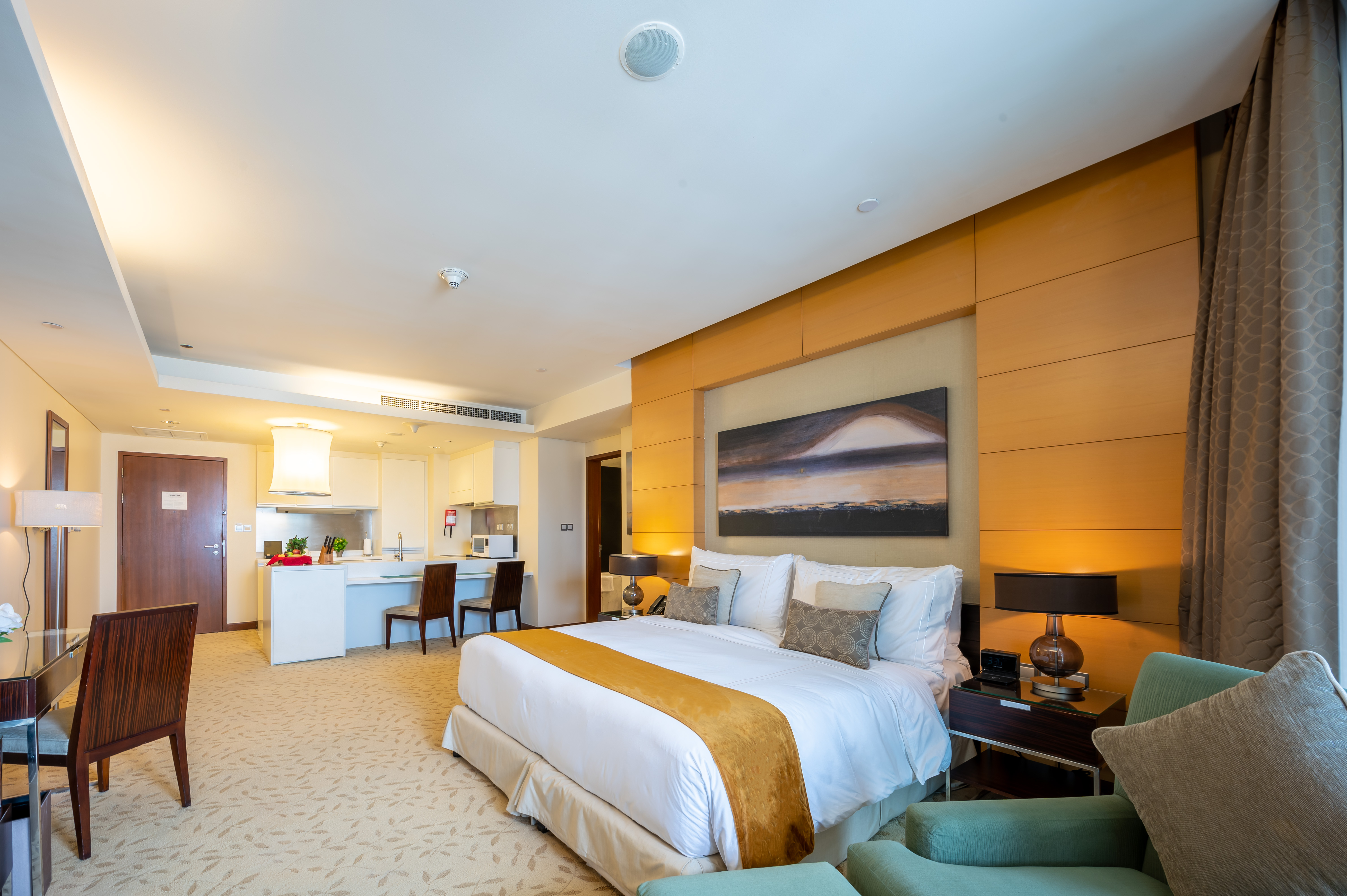 Address Dubai Mall -Spacious Studio Apartment fully furnished in the heart of Dubai