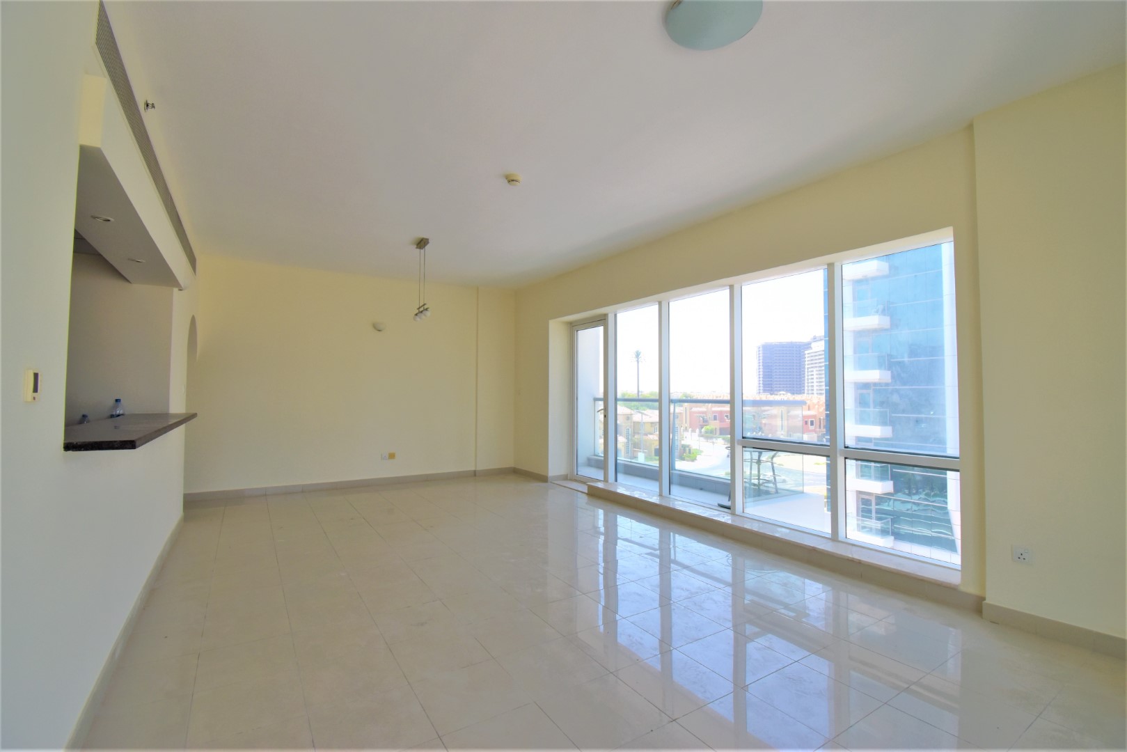 HUGE! Chiller INcluded! Golf Course View!