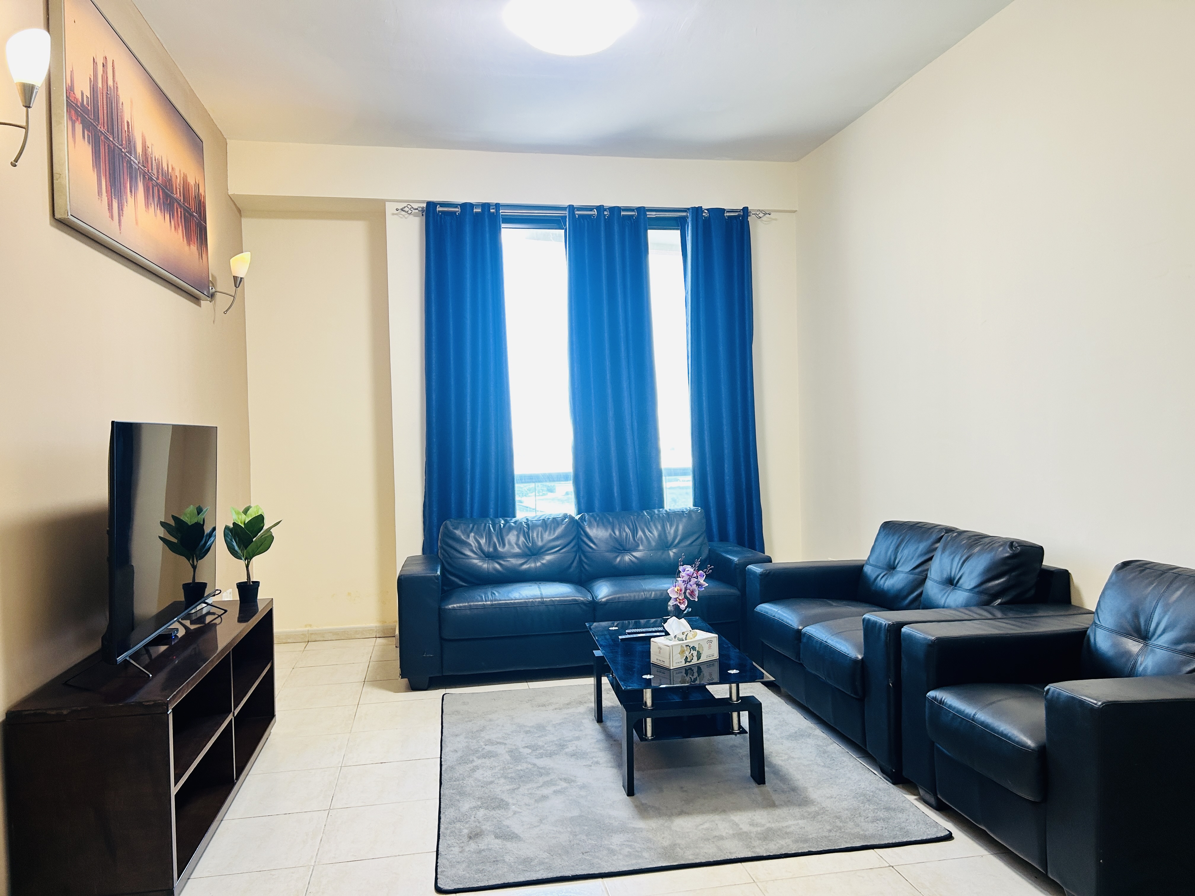 Cozy 1 bedroom Apt with balcony | With Bills