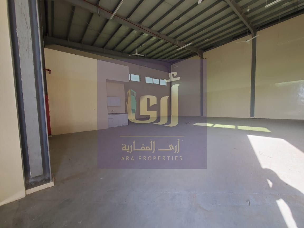 UNBELIEVEABLE OFFER WAREHOUSE FOR RENT ON THE MAIN ROAD 2100/SQFT IN AL SAJAA SHARJAH