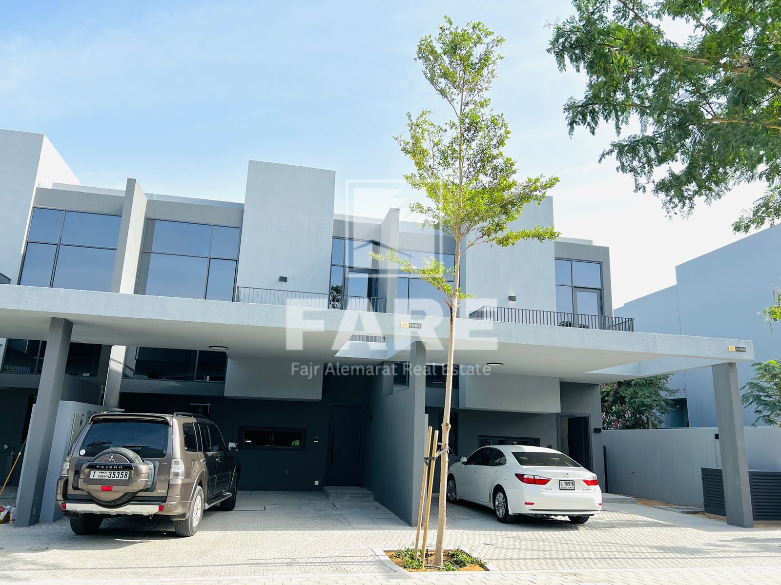 2bed/mortgage /Kaya/free hold/back to back