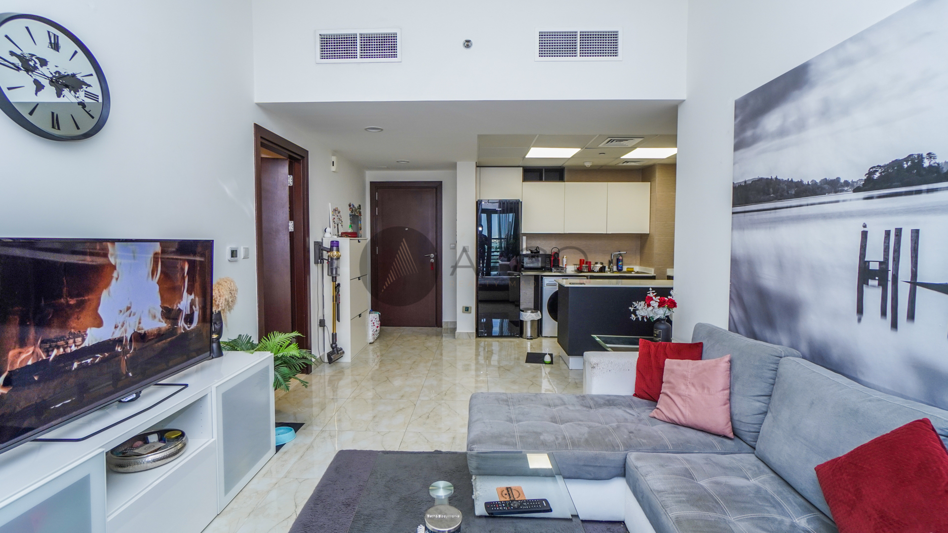 apartment card
