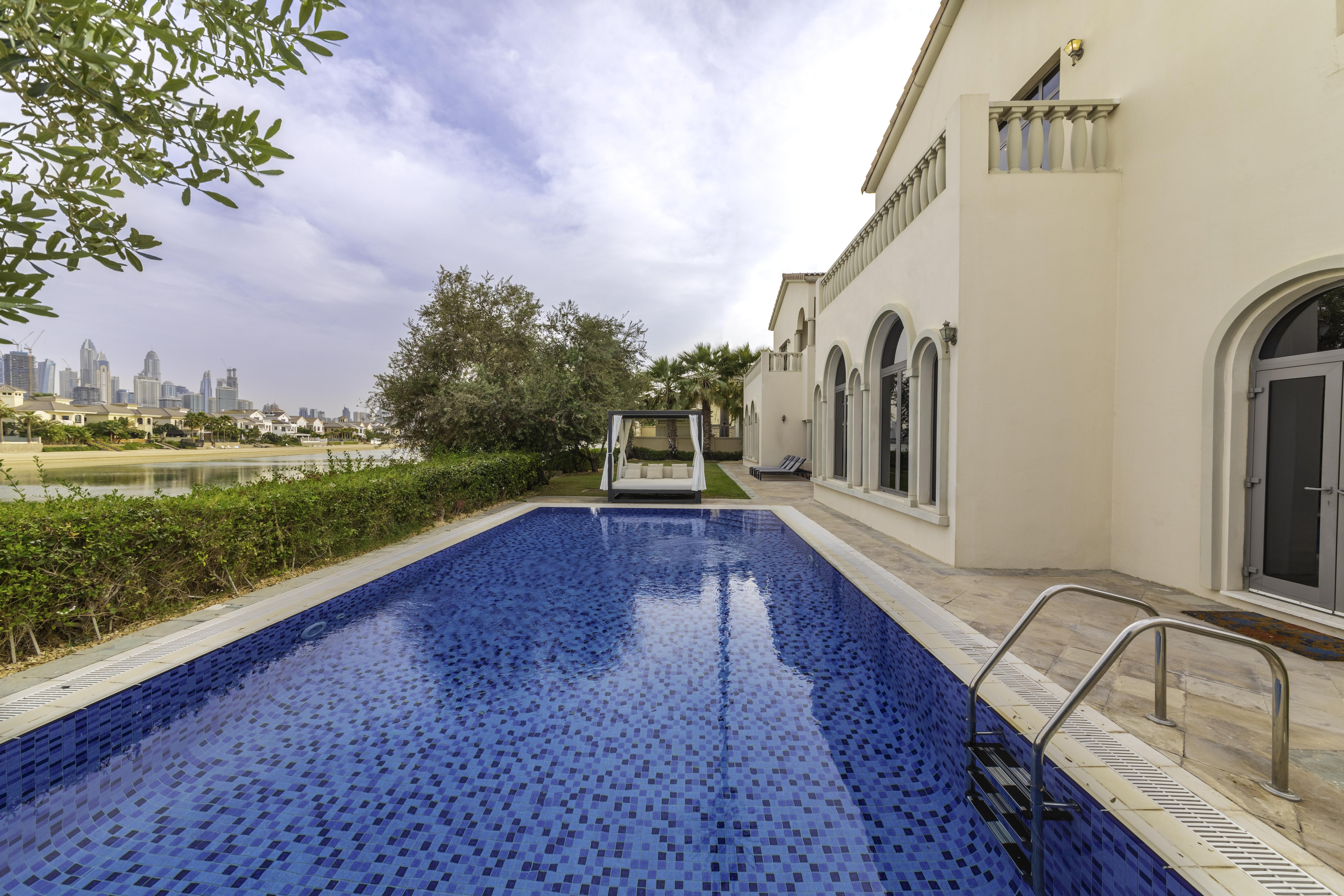 Maison Privee - Private Pool & Beach Access Villa w/ Cinematic Vws