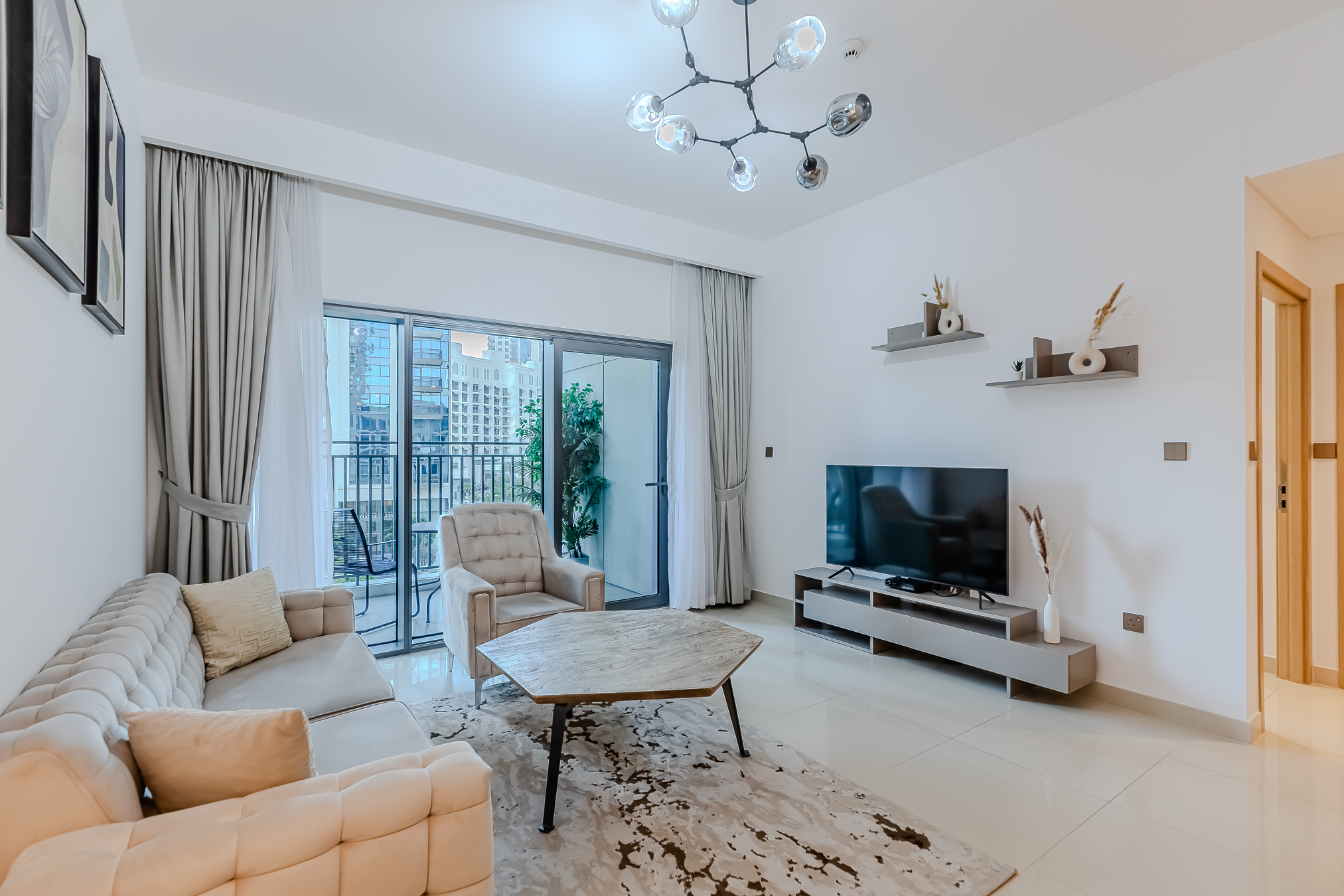 Spacious and modern 1BDR Apartment in Creek Harbour / 17 Icon Bay