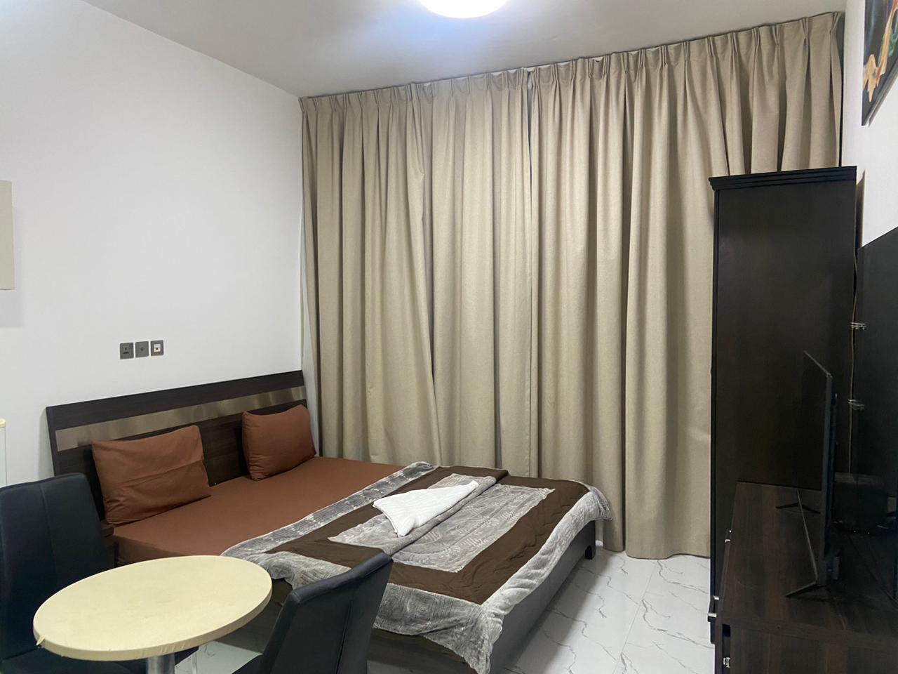 Pleasant Studio | Free Parking & Wifi