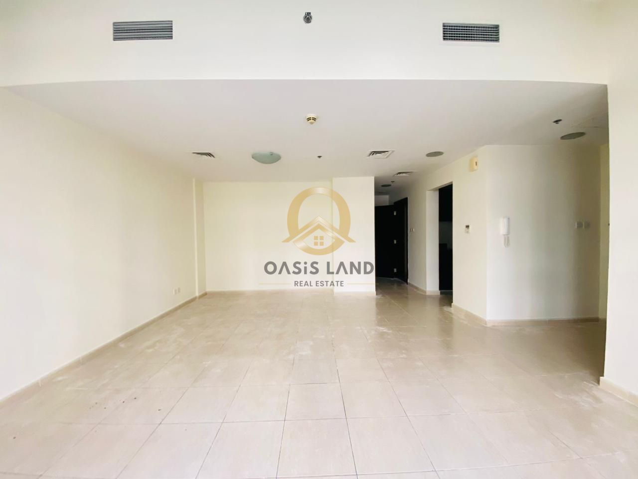 Spacious 4 BR | Ready to Move| Well Maintained