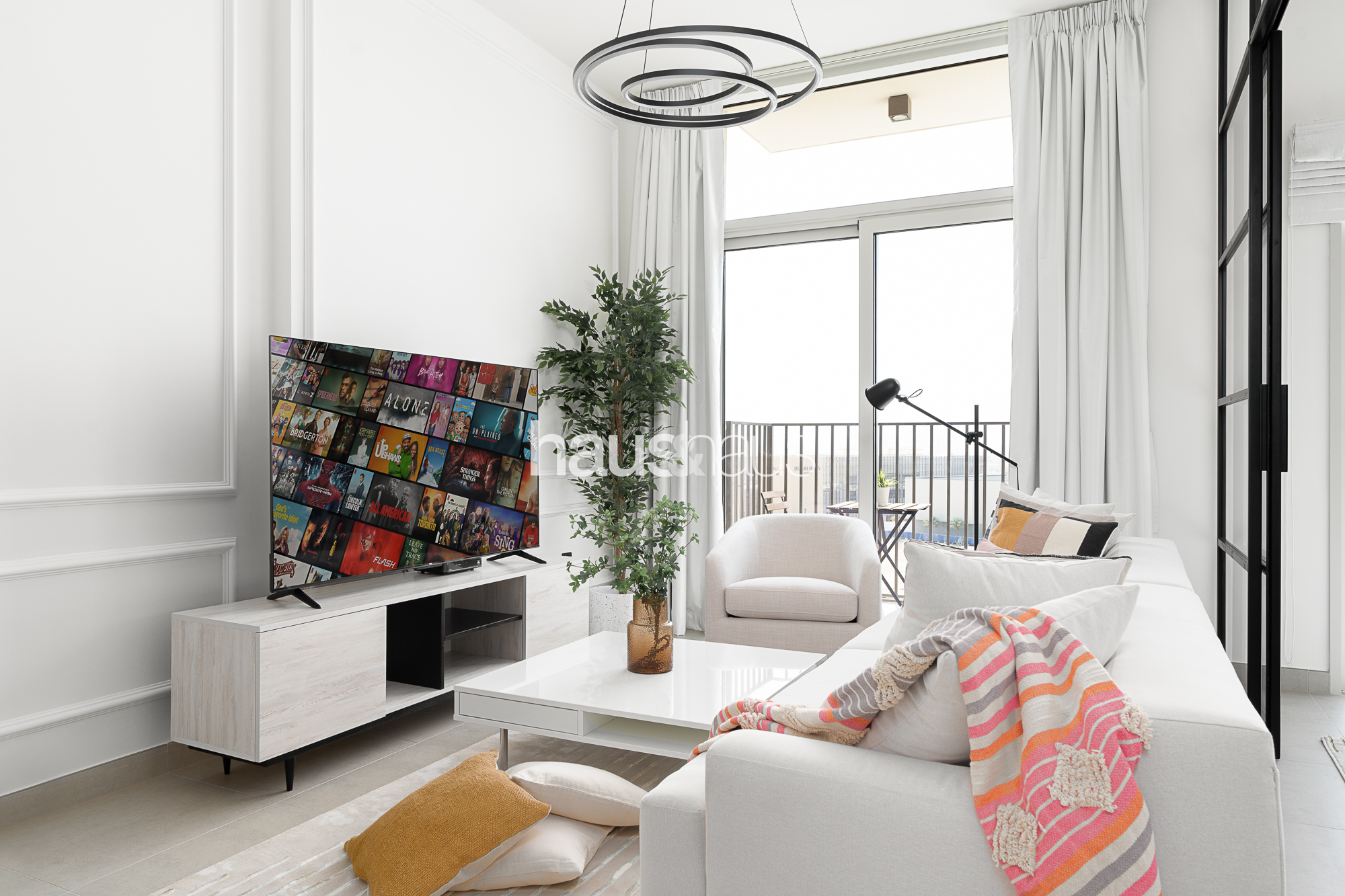 Cosy 2 BR | Chic City Lifestyle | Fully Fitted