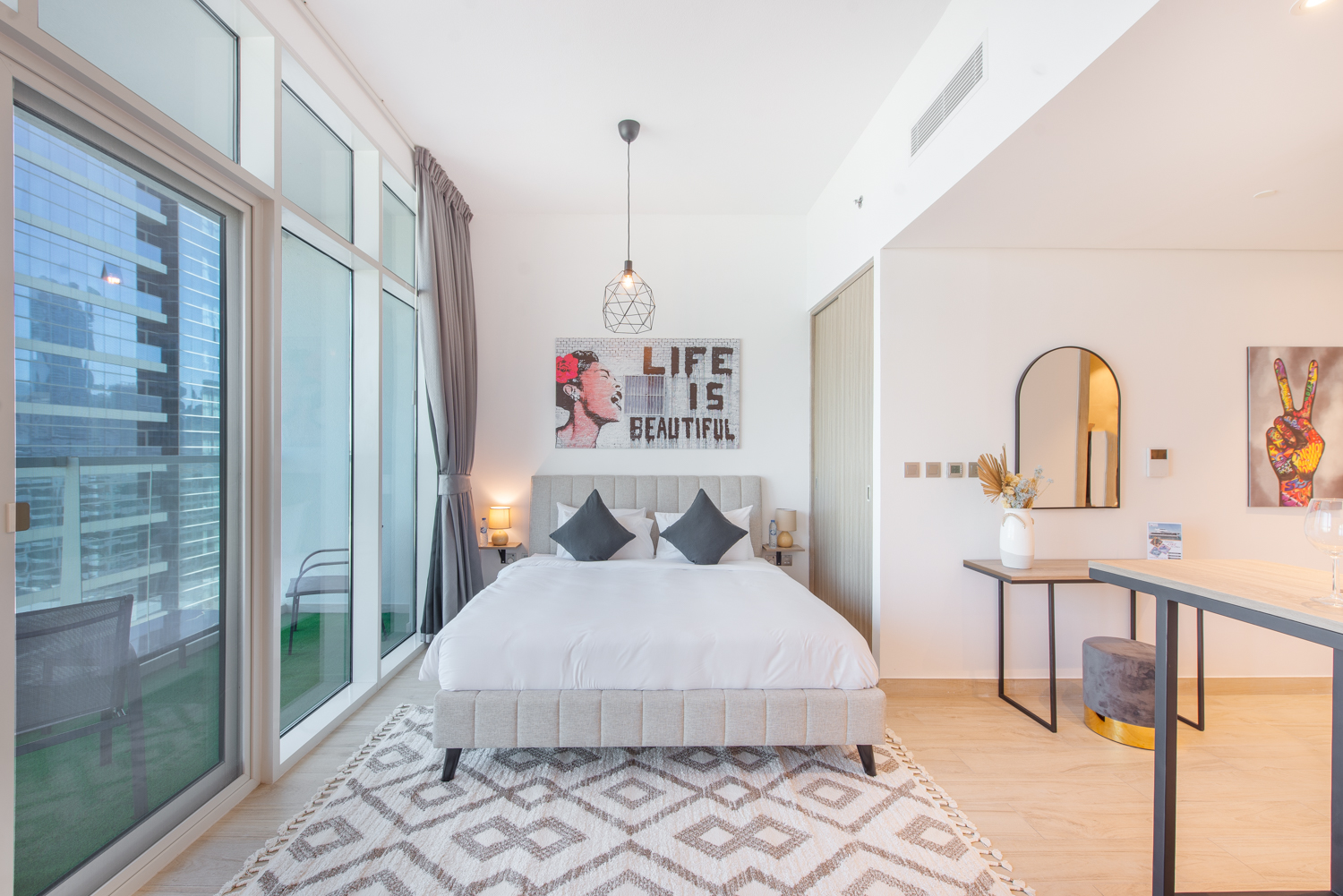 Modern Studio | Marina View | Sauna & Work Space | All Bills Included