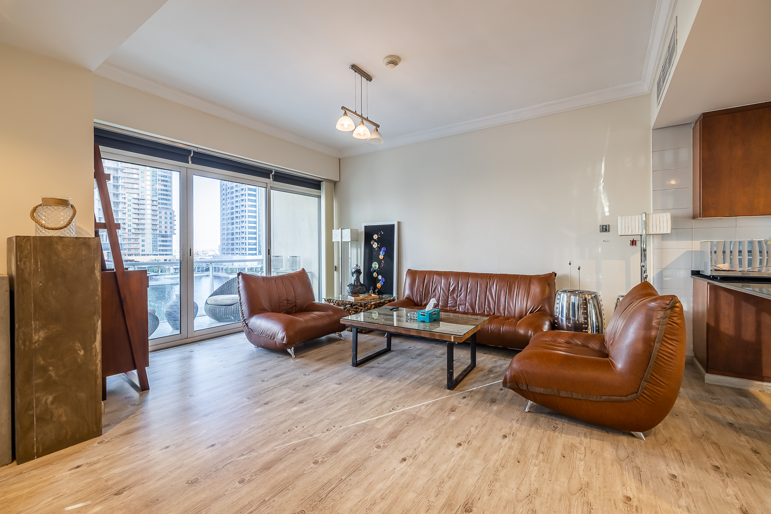 apartment card
