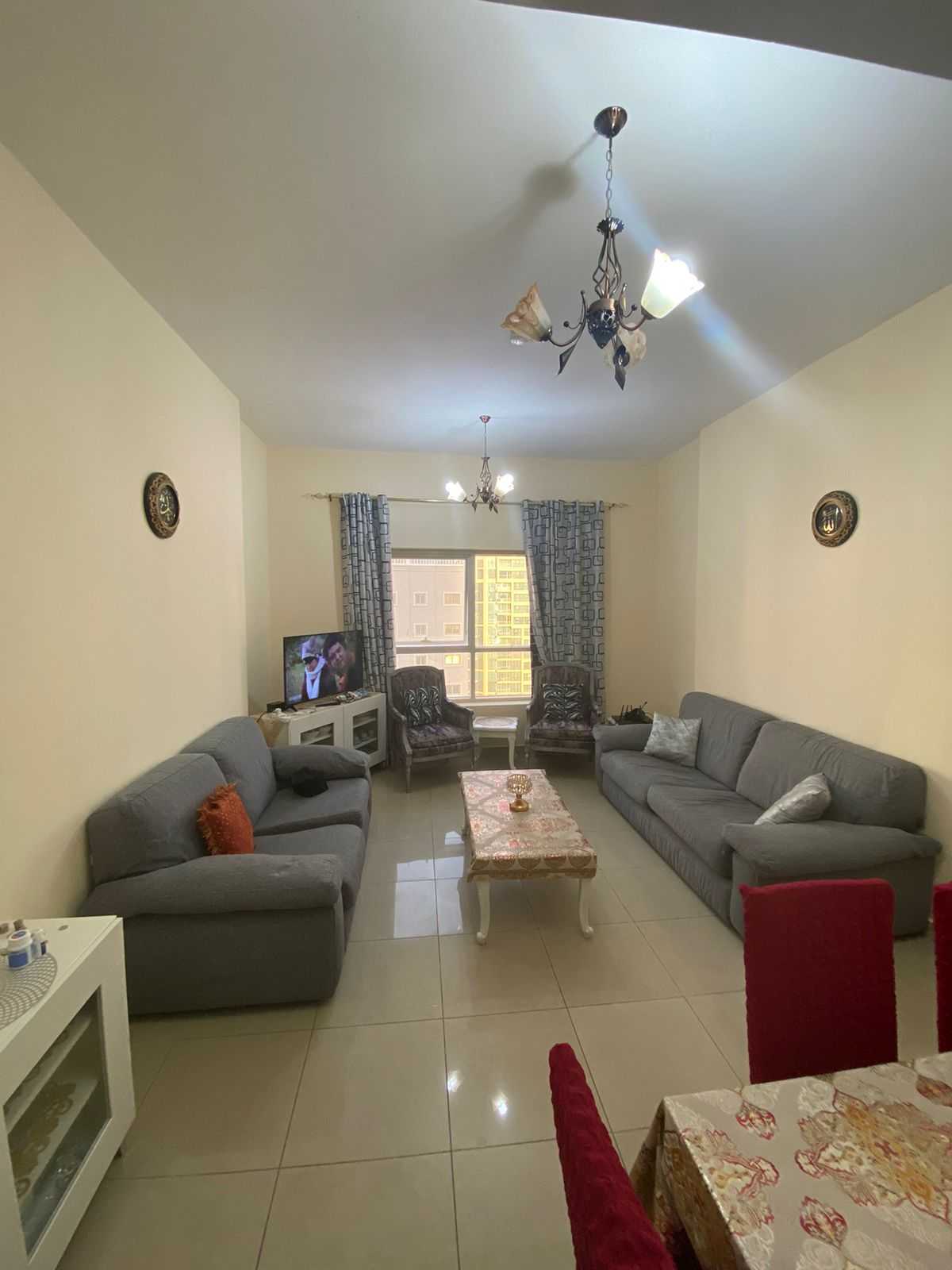 3BRs apartment for sale at 700k only!