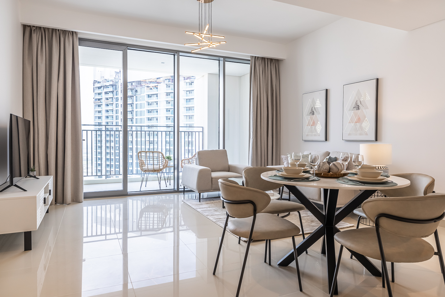 Modern 1BDR Apartment in Creek Harbour / 17 Icon Bay