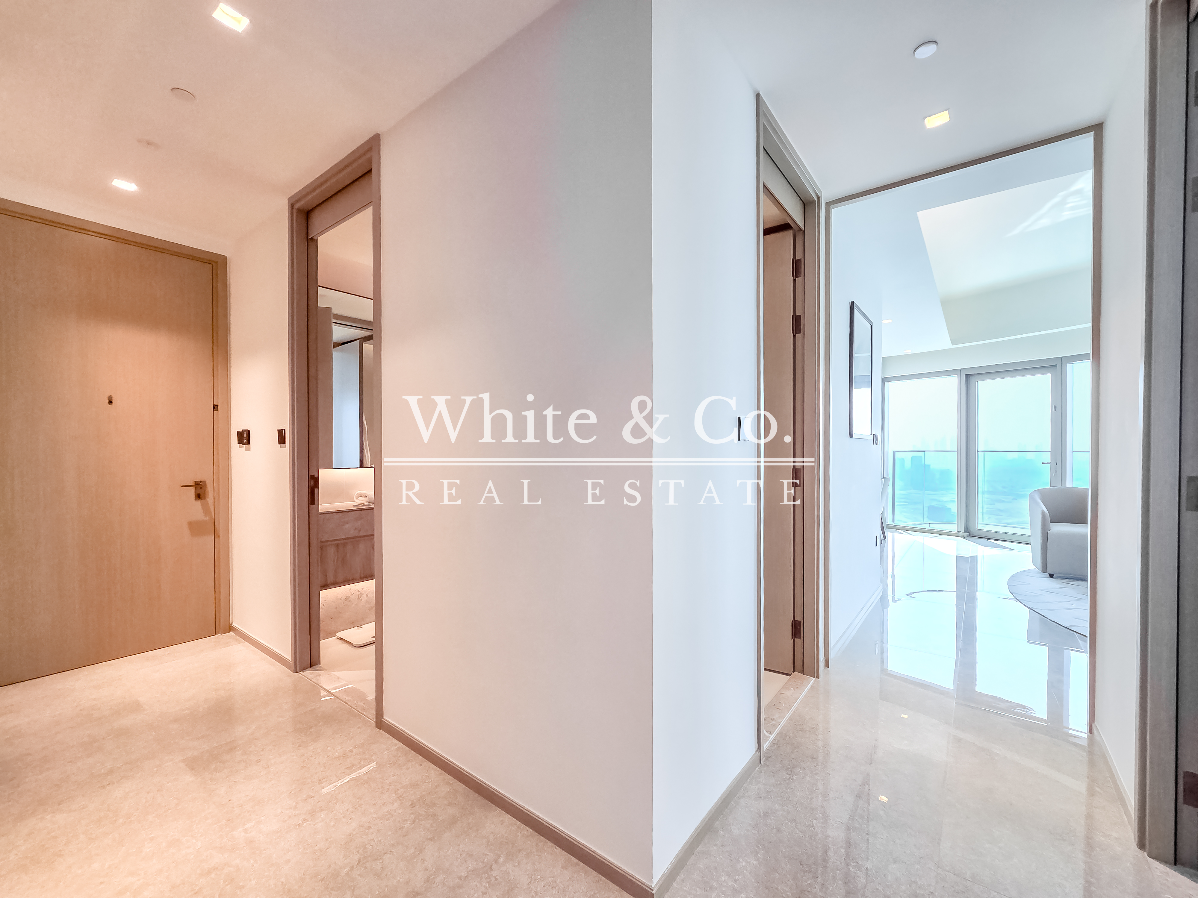 High Floor | Hotel Residence | Available