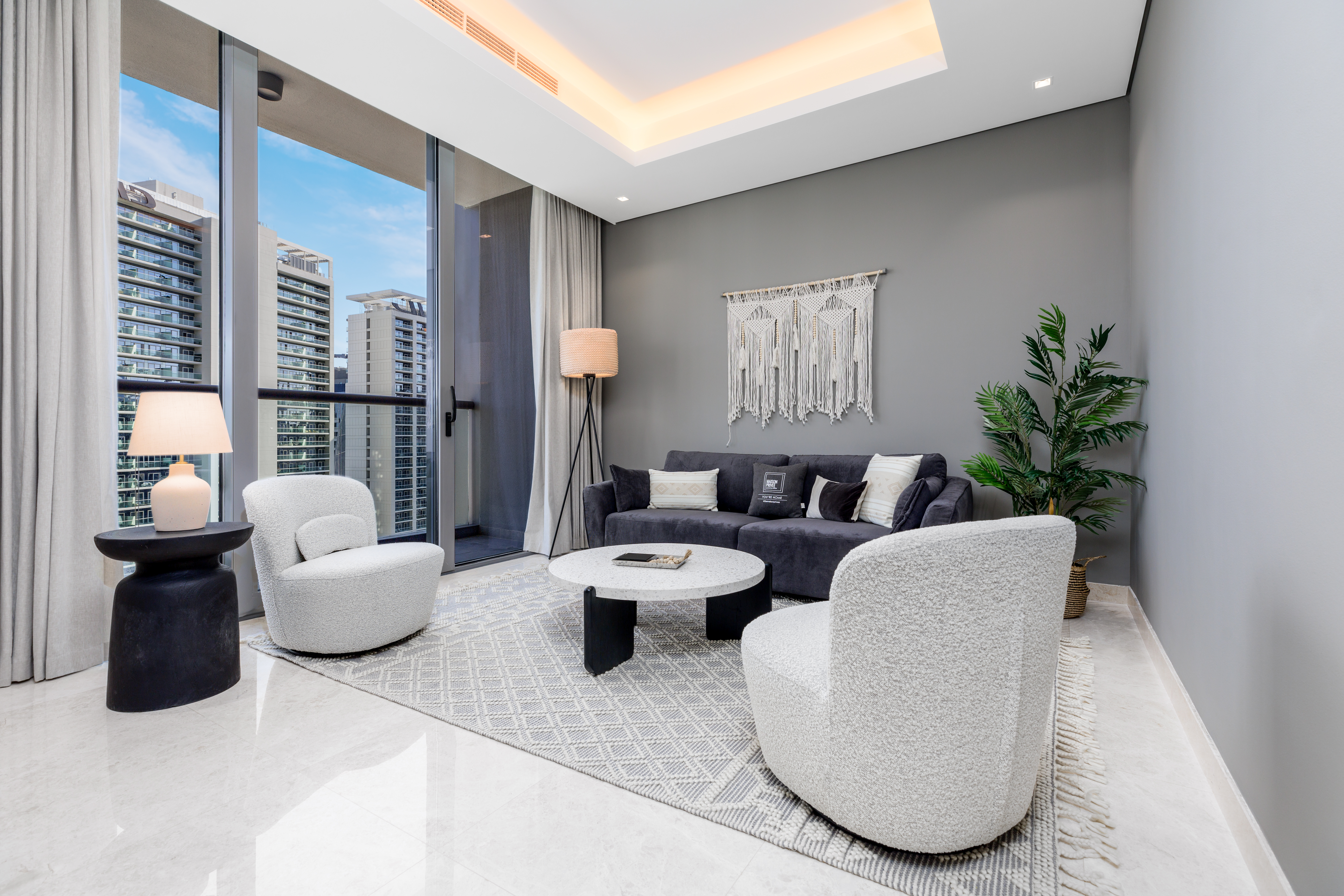 Maison Privee - Classy Urban Retreat w/ Amazing Dubai Canal Views