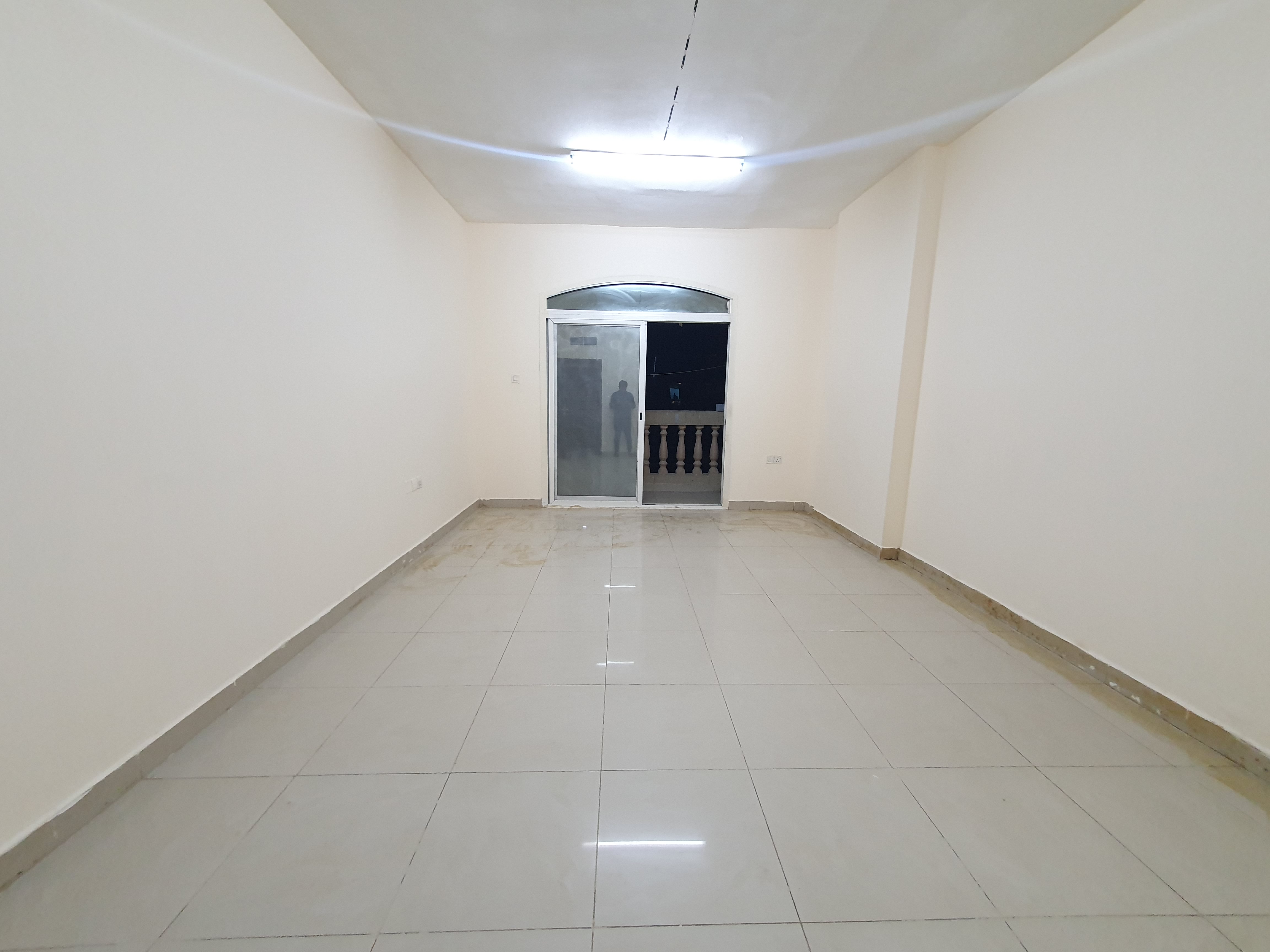 LAVISH 1BHK WITH BALCONY 2 WASHROOMS NEAR MADINA MALL IN MUWAILEH
