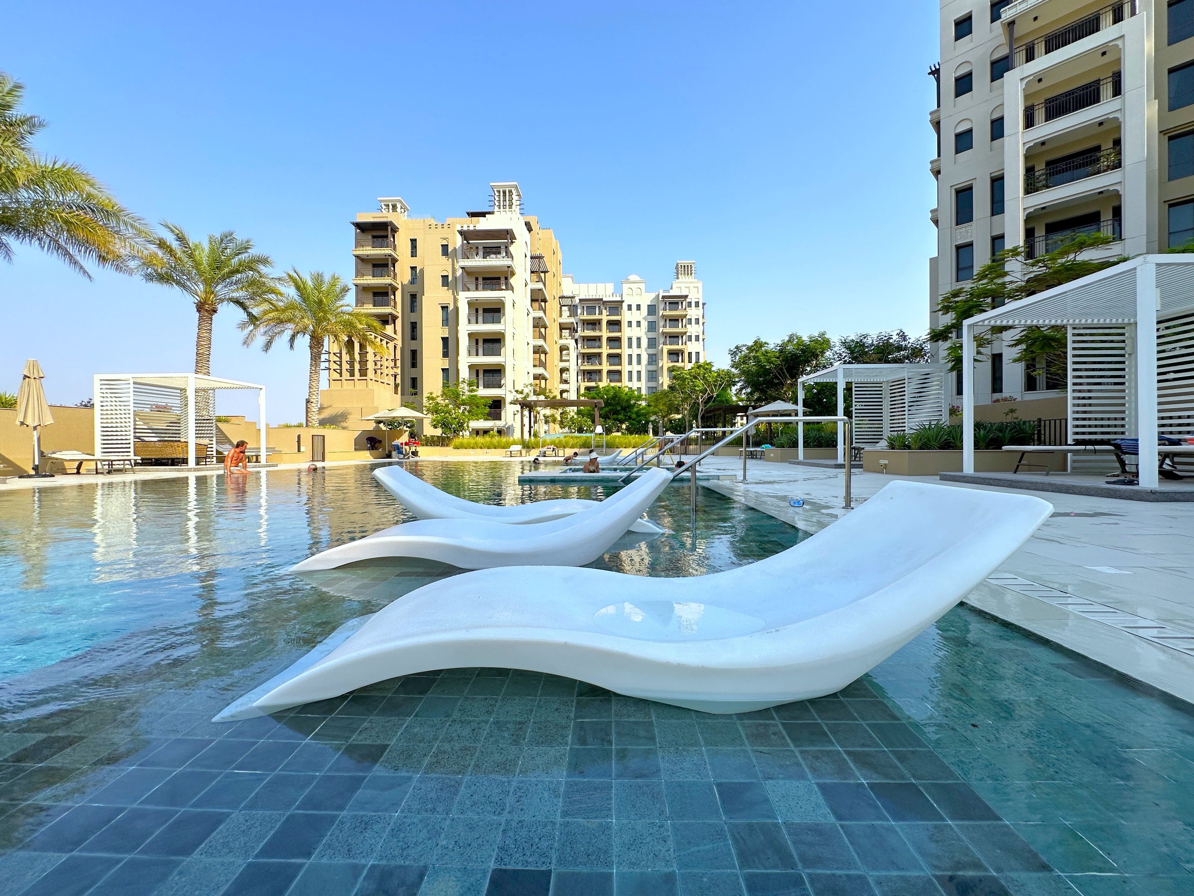 Luxurious 1-Bedroom Apartment with Direct Burj Al Arab Views