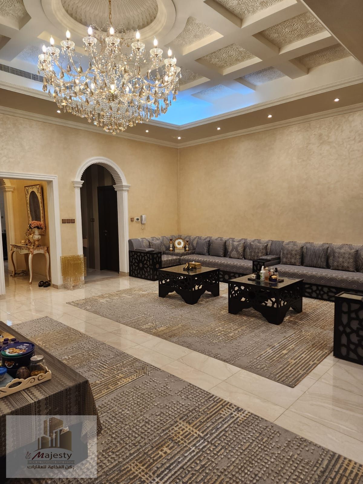 Villa for sale in Sharjah Al Hoshi area