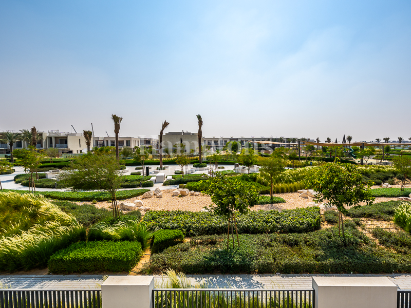 Central Park View | Single Row | Vacant September