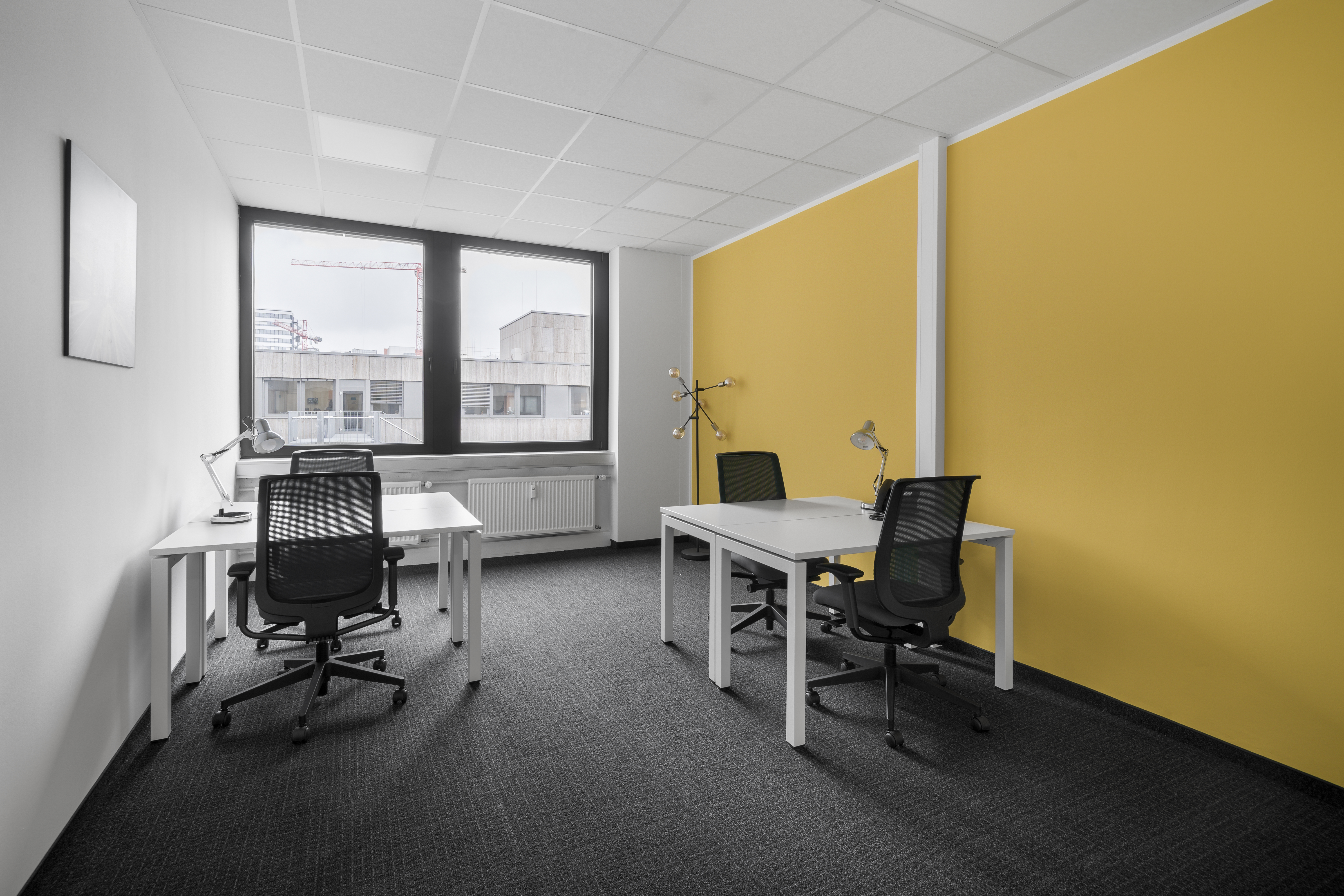 All-inclusive access to professional workspace for rent for 3 persons in Dubai, Deira City Center