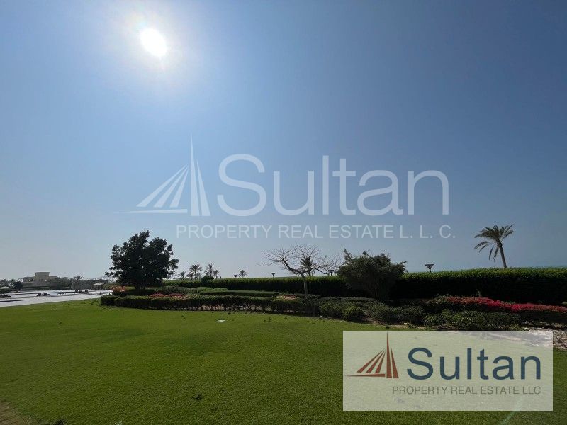 Stunning Furnished Studio Sea/Beach/Pool Access
