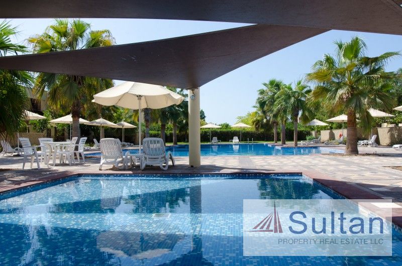 Fabulous 3 Bedroom Close to Pool Great Price