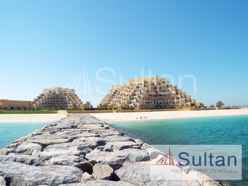 Stunning Studio Beach/Pool/Gym Access Grt Location