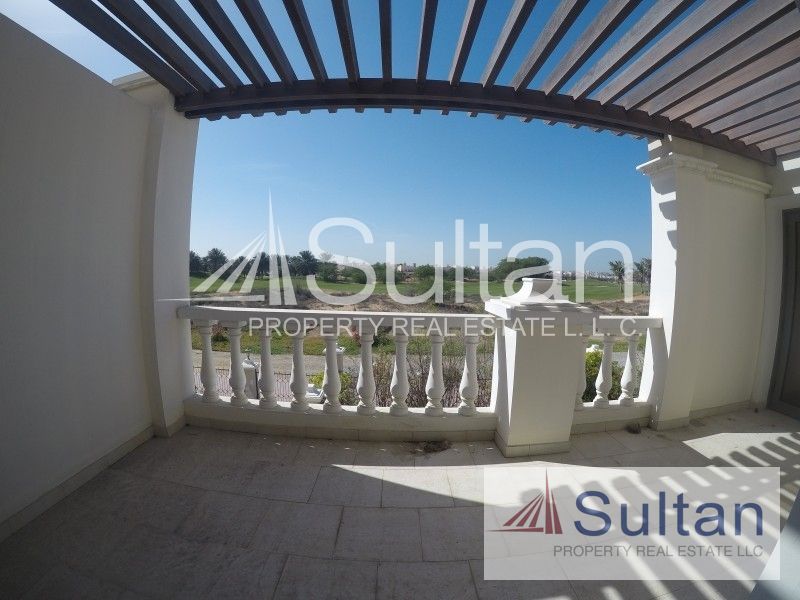 Stunning 4 Bedroom Golf & Lagoon View Near The Beach
