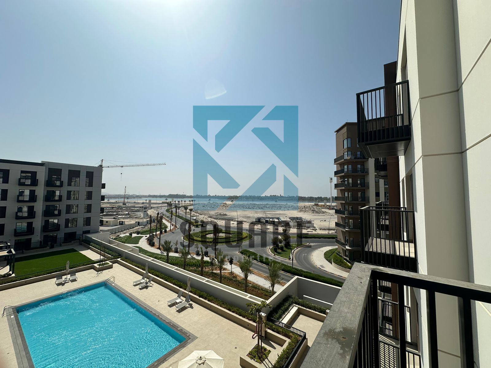 BRAND NEW - Luxury 1 BHK unfurnished | Pool & Sea View
