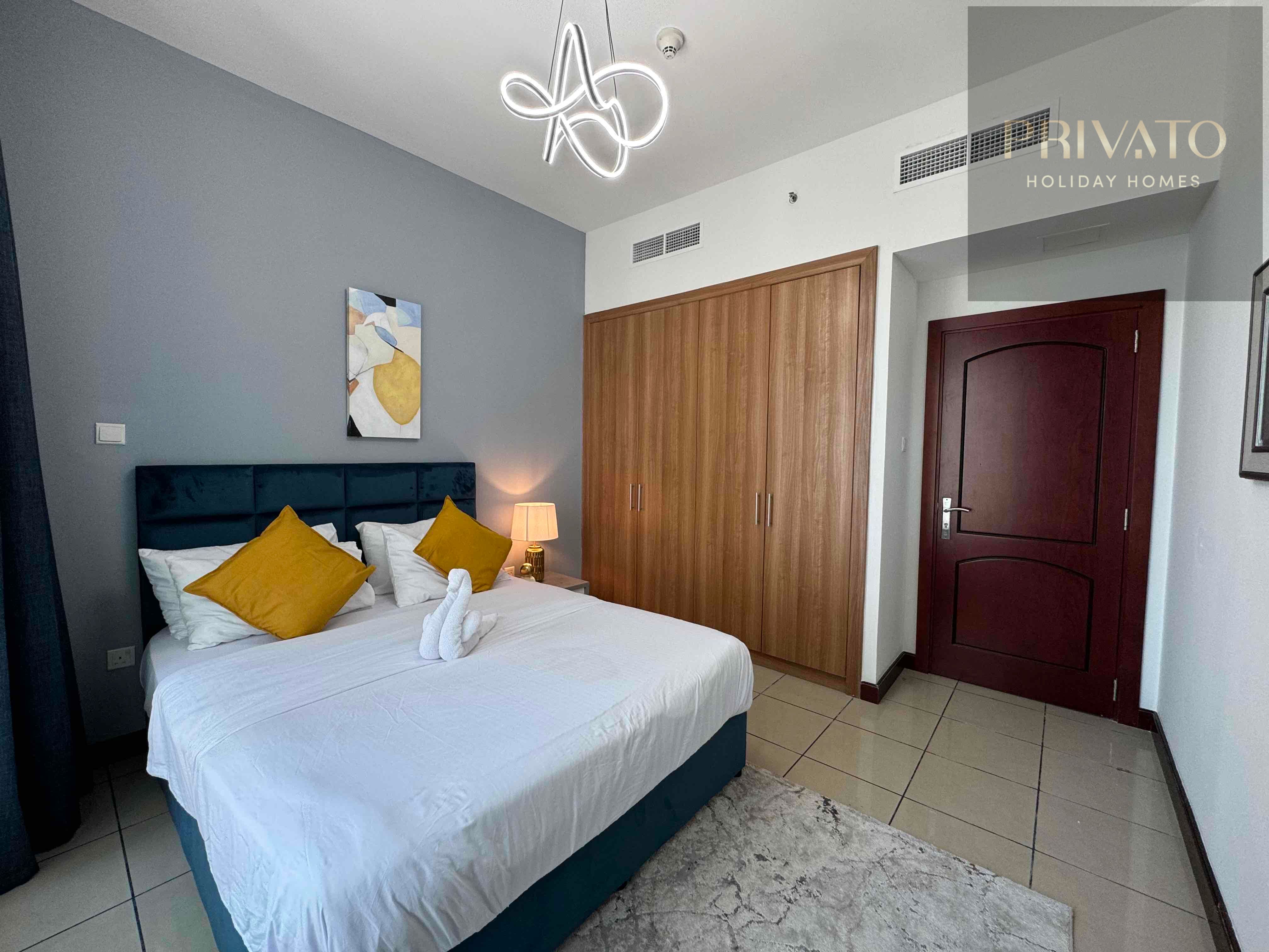 Bright and Spacious l Family SetUp Apartment 3BHK + MAID ROOM