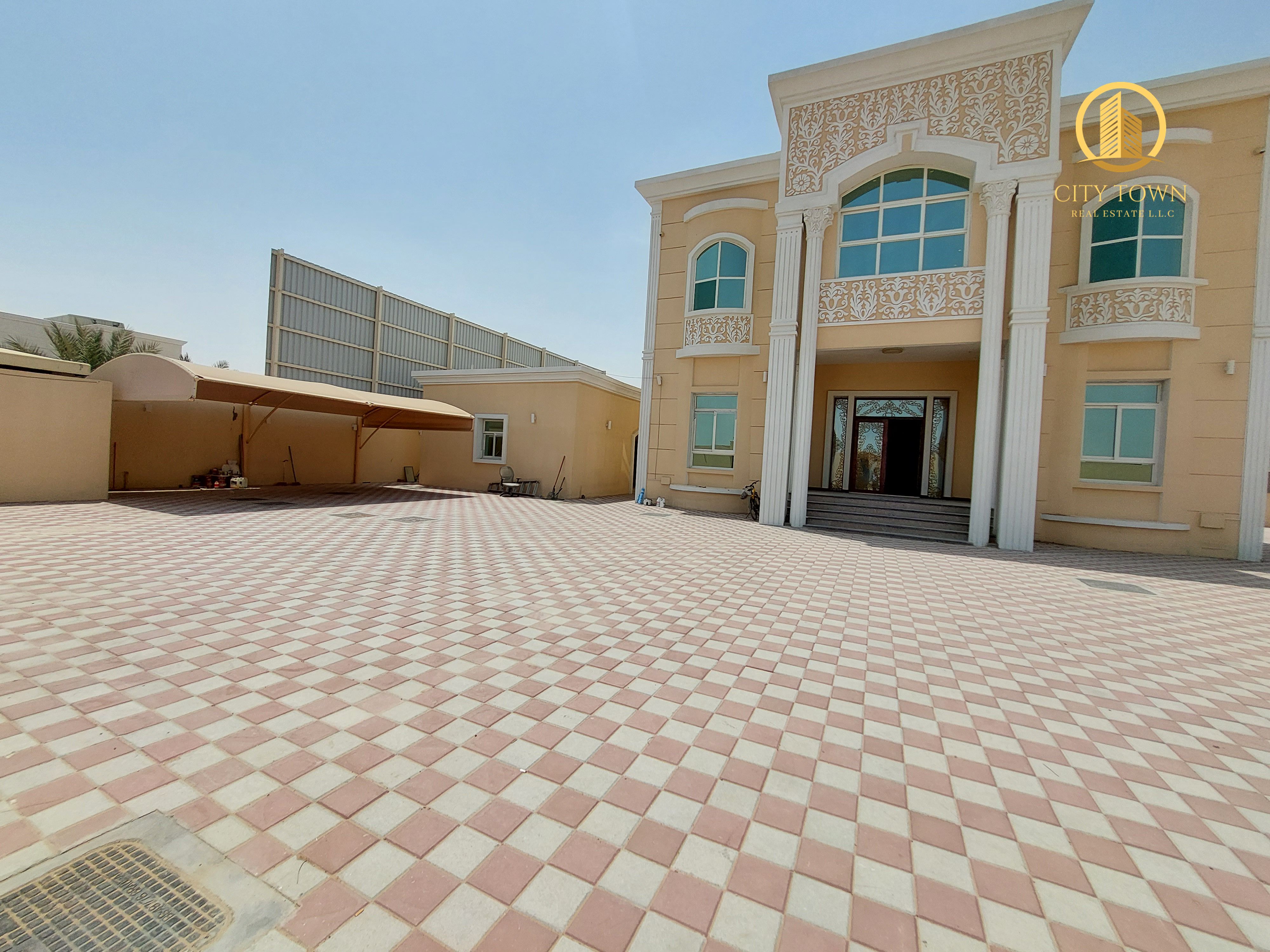 Spacious 6 bedroom double story villa with maids room huge size lawn area