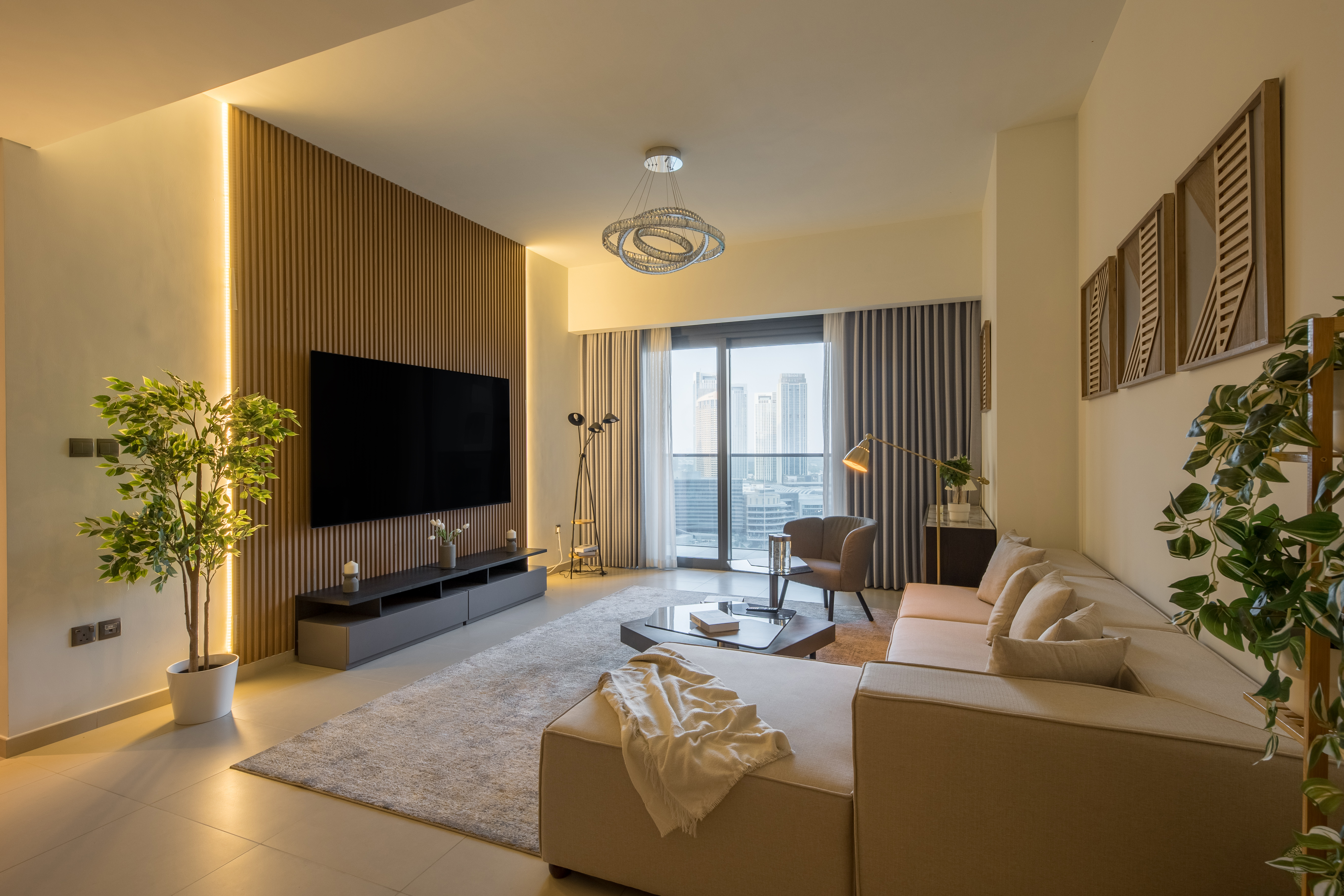 Hot Offer Spacious Elegant 3BR Urban Retreat with Scenic View