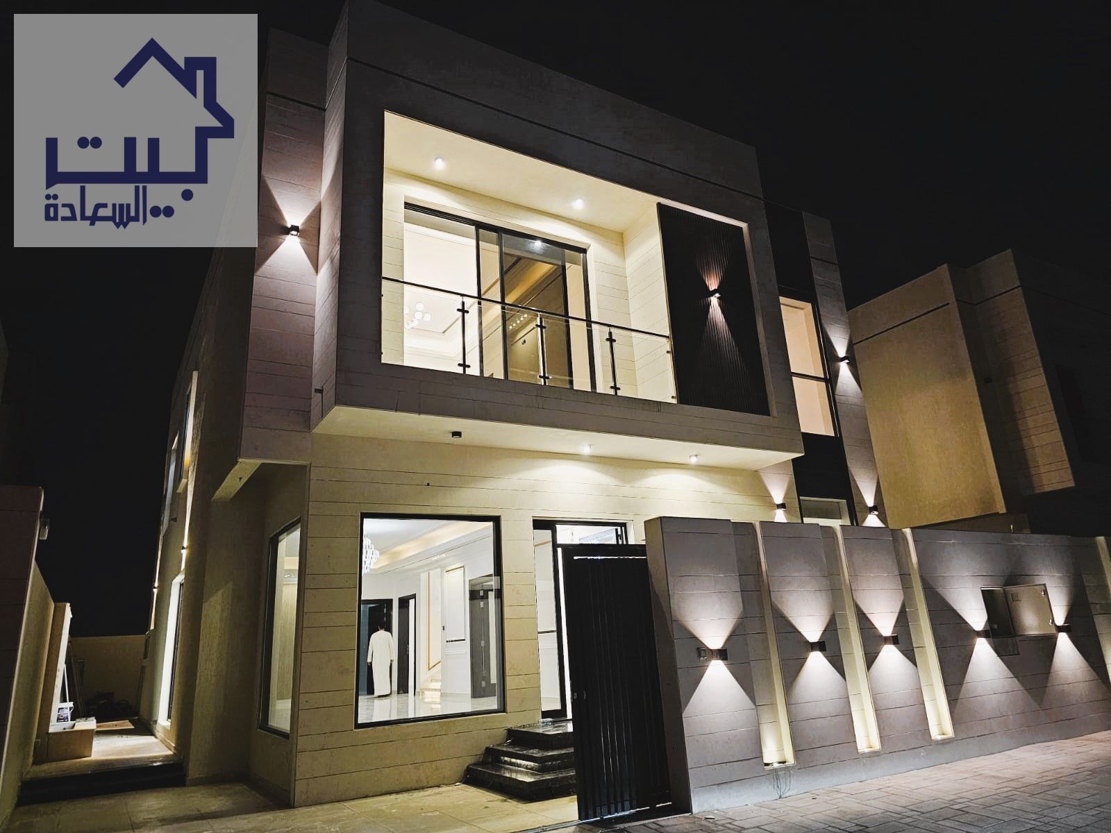 Live luxury in a wonderful villa in Al Yasmine, with an excellent location and area