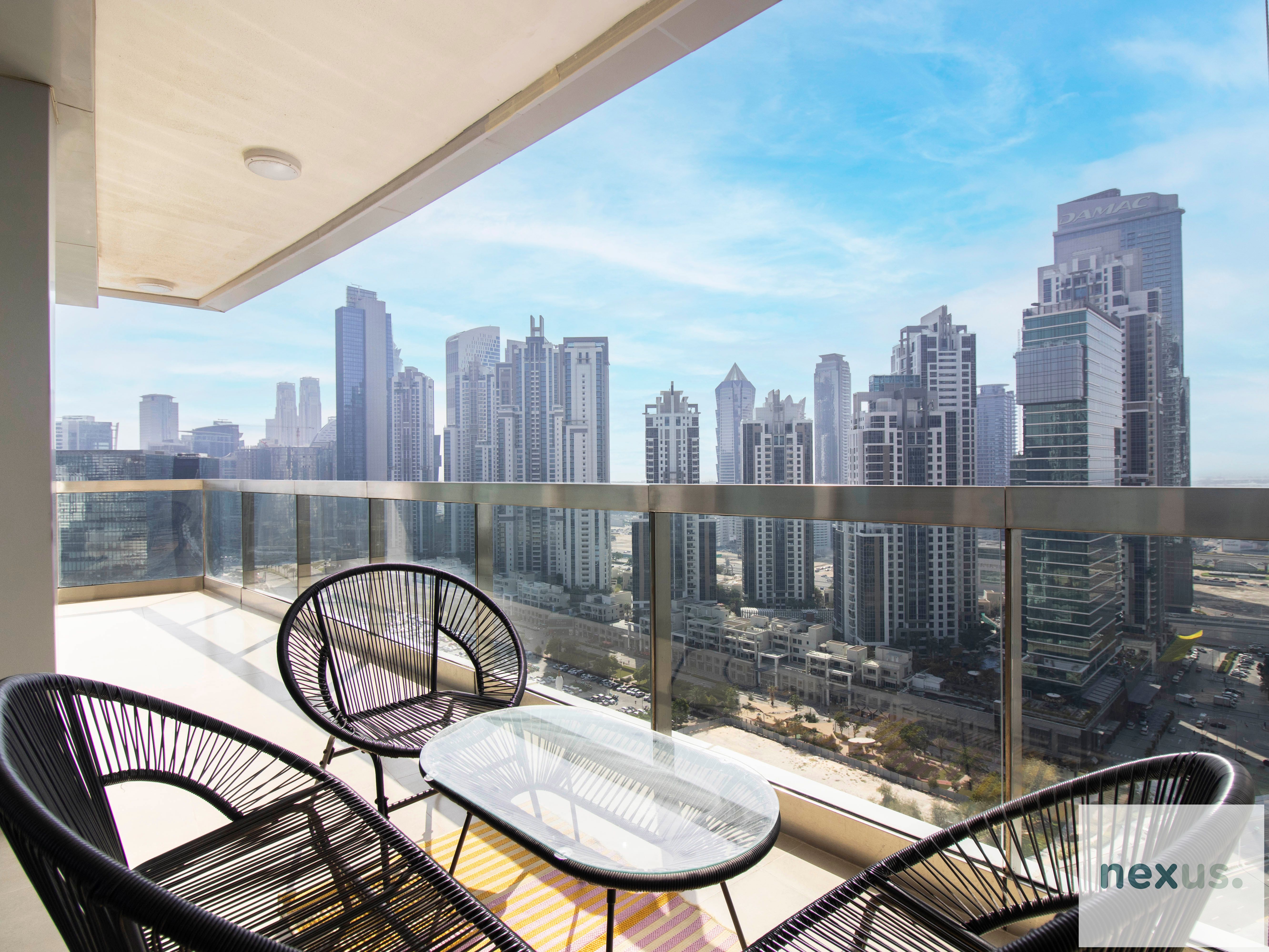 Downtown Chic: Spacious 1-BR Hideaway
