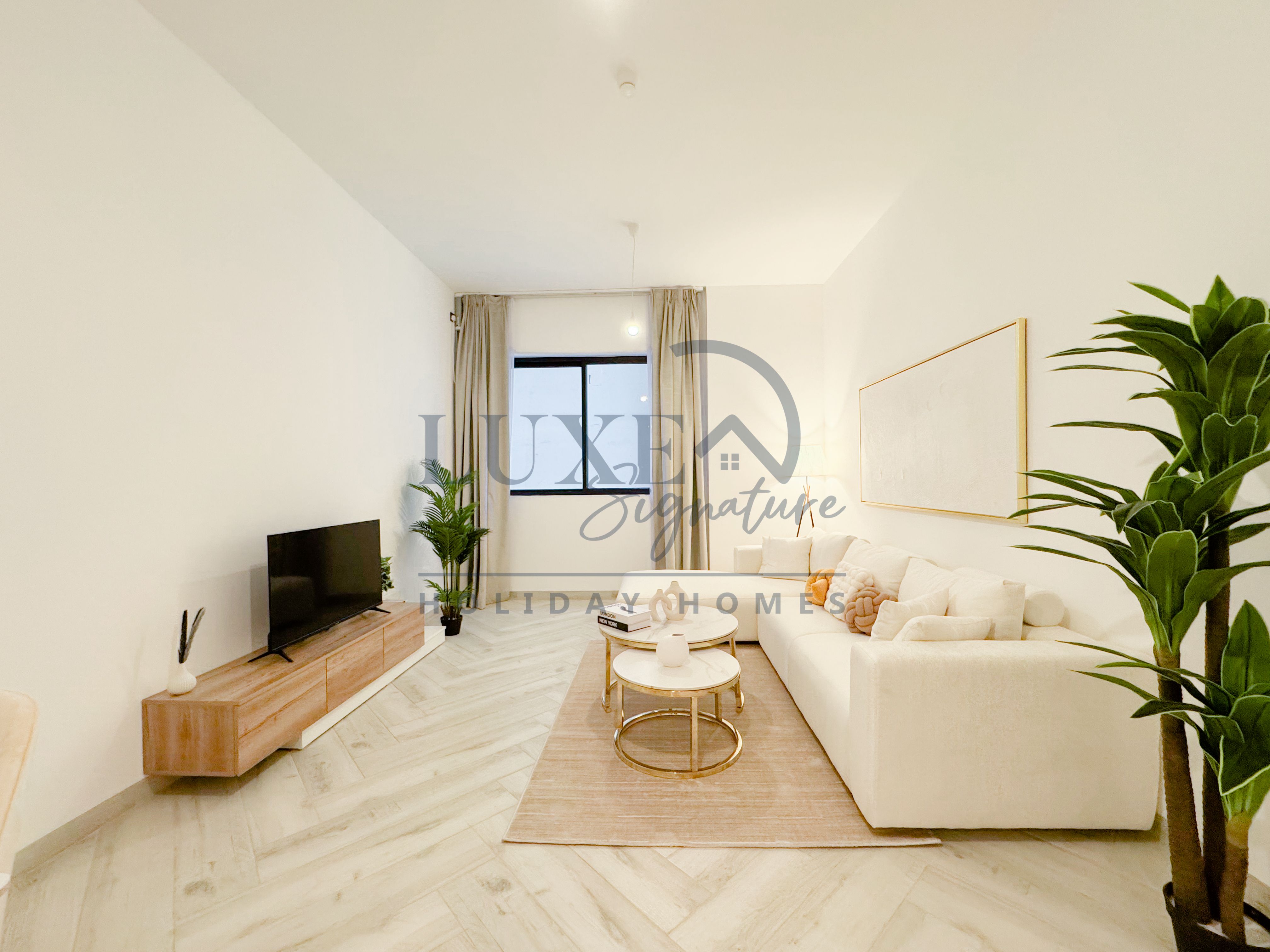LAVISHLY FURNISHED 1BHK || READY TO MOVE IN || CALL US NOW