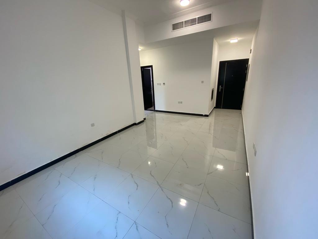 Another room and living room in Al Mowaihat 3. The price is 28 thousand
