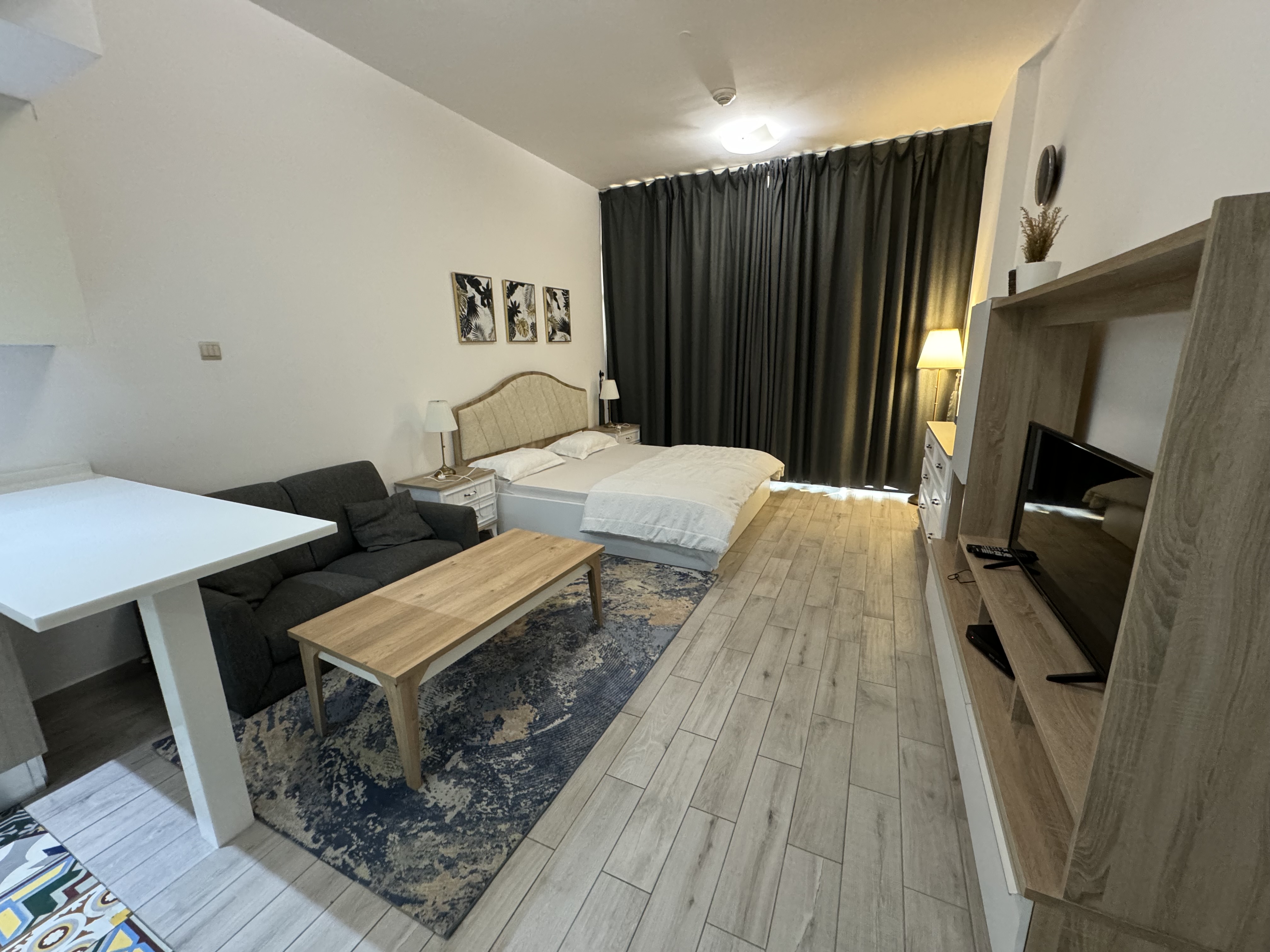 apartment card