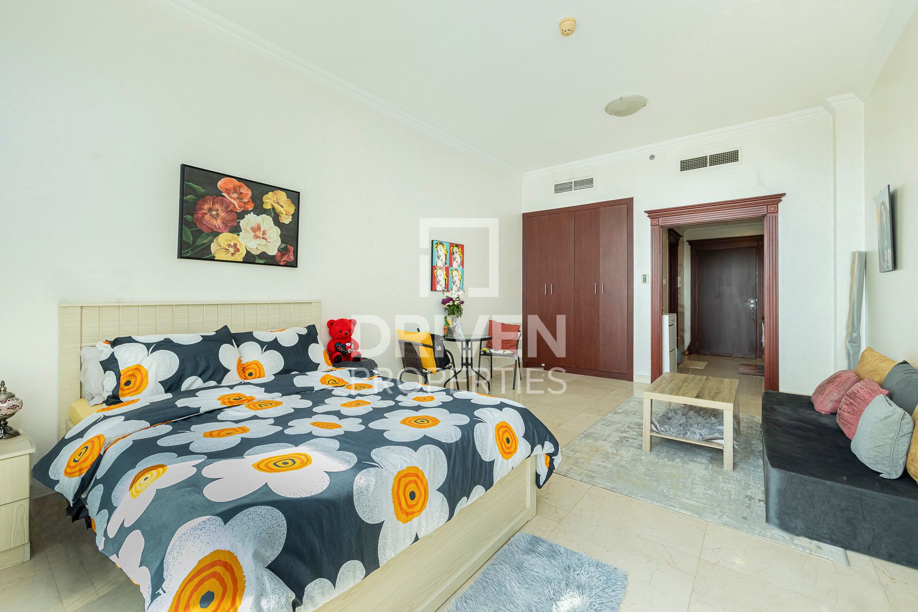 apartment card