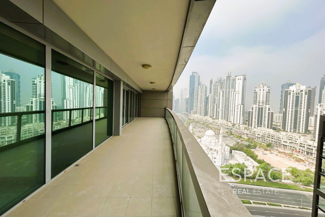 Huge 2 Beds | Best Layout | Vacant
