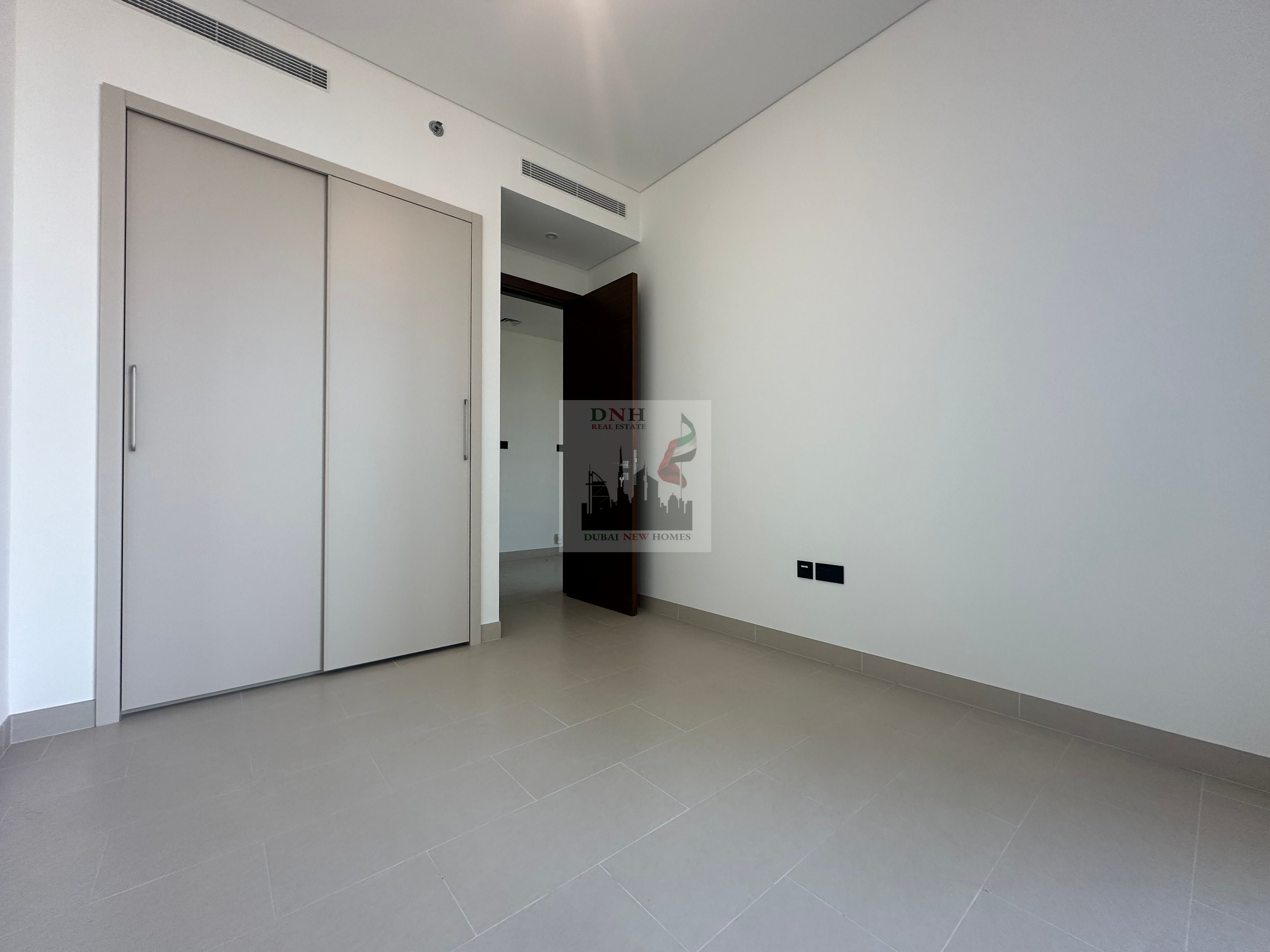 Spacious 1 BR I Best Deal I Prime Location