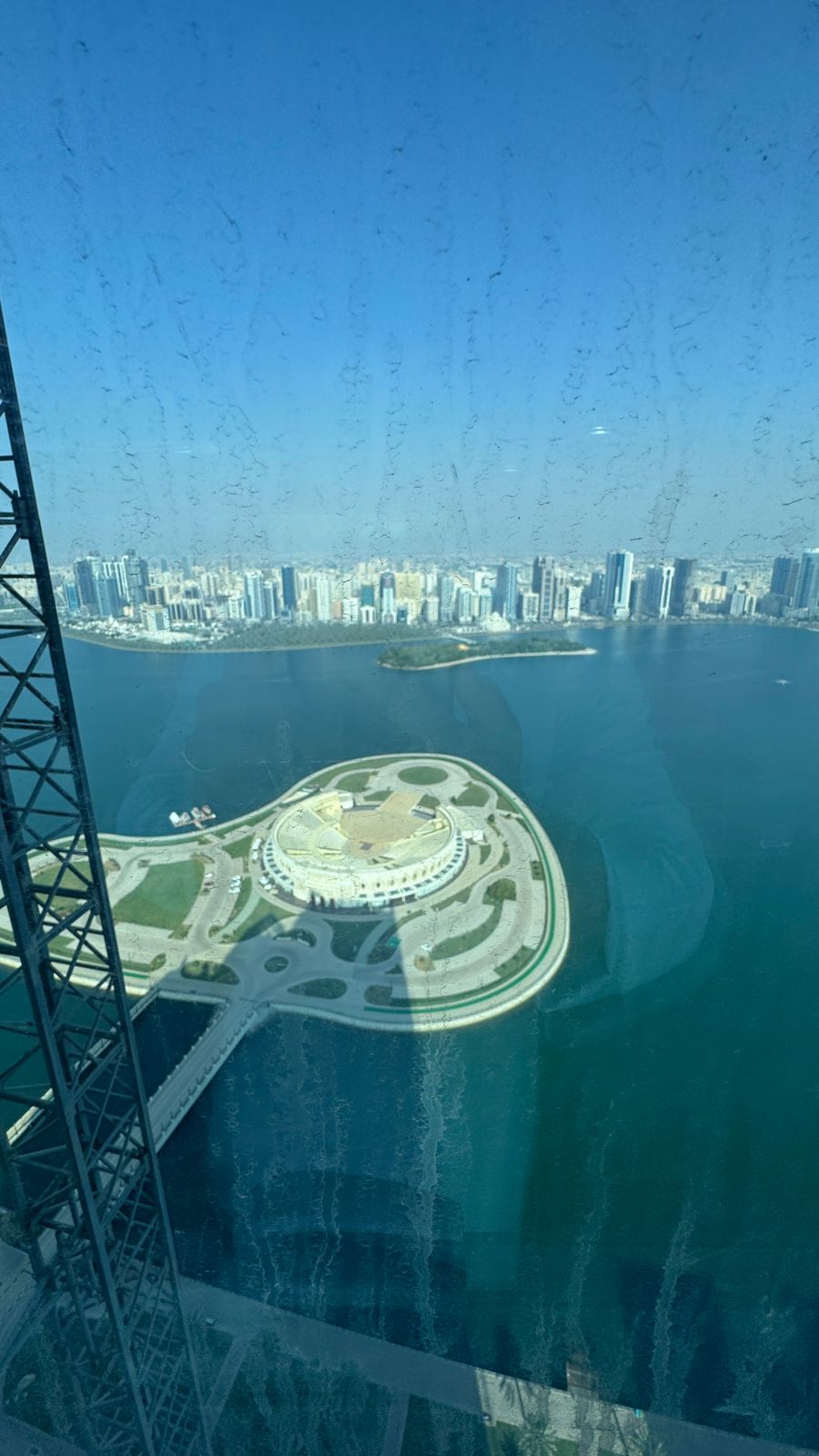 For sale a luxurious apartment in Al Dana Tower