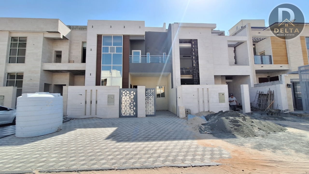 For sale, a villa in Al Alia area, ground and first floor with a roof, a townhouse, central air conditioning, large area, freehold for all nationaliti
