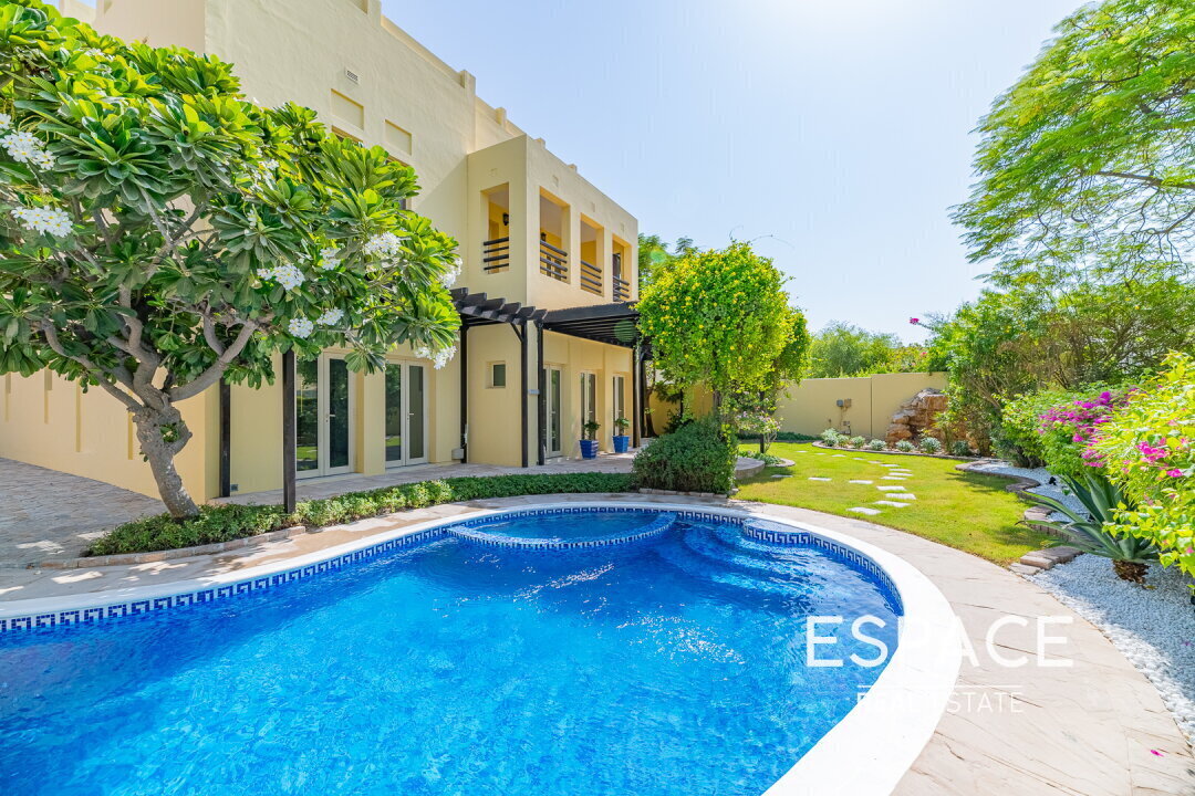 Private Pool | Rare Type E1 | Lake View