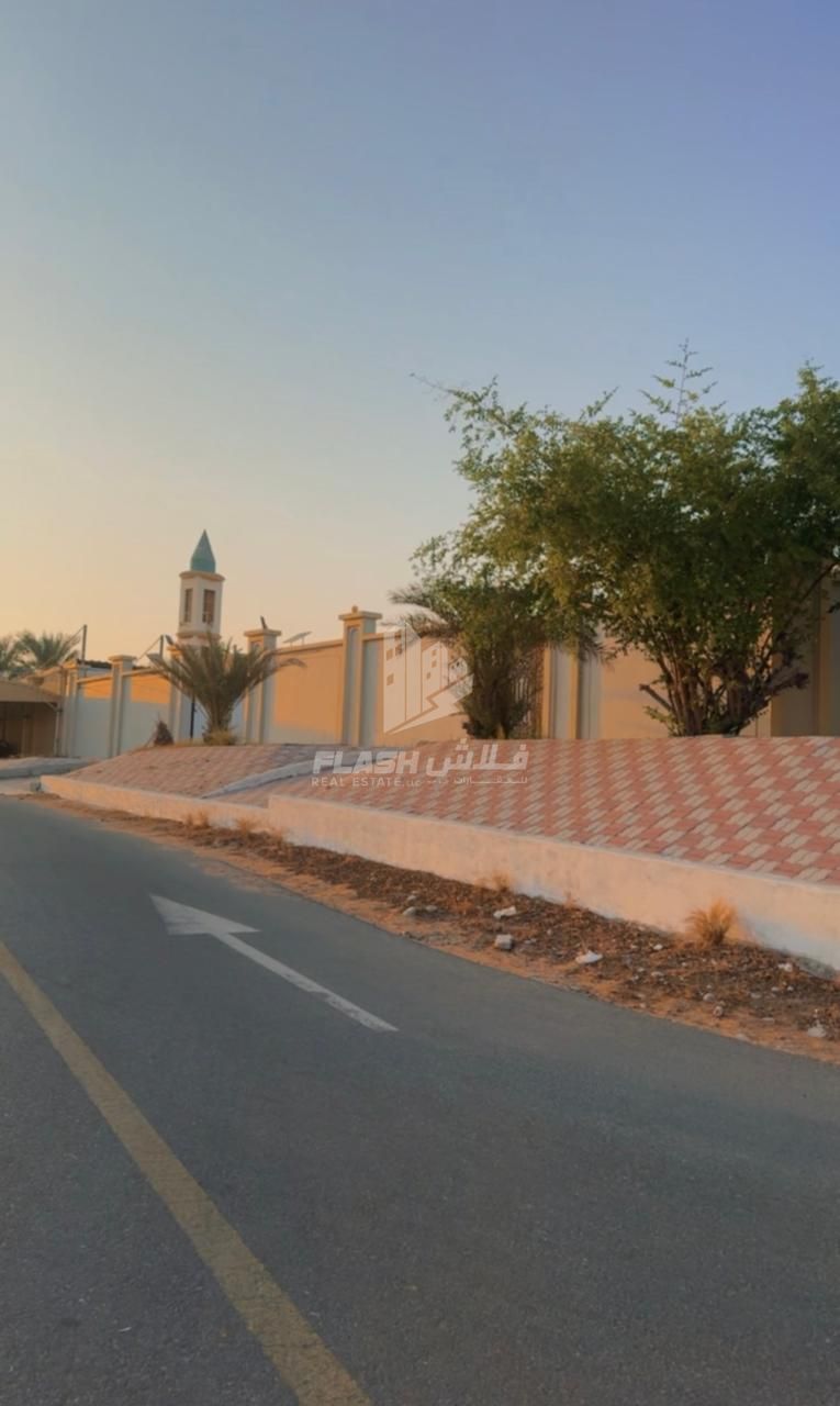Two-storey villa for sale Ras Al Khaimah - Al Dhait South