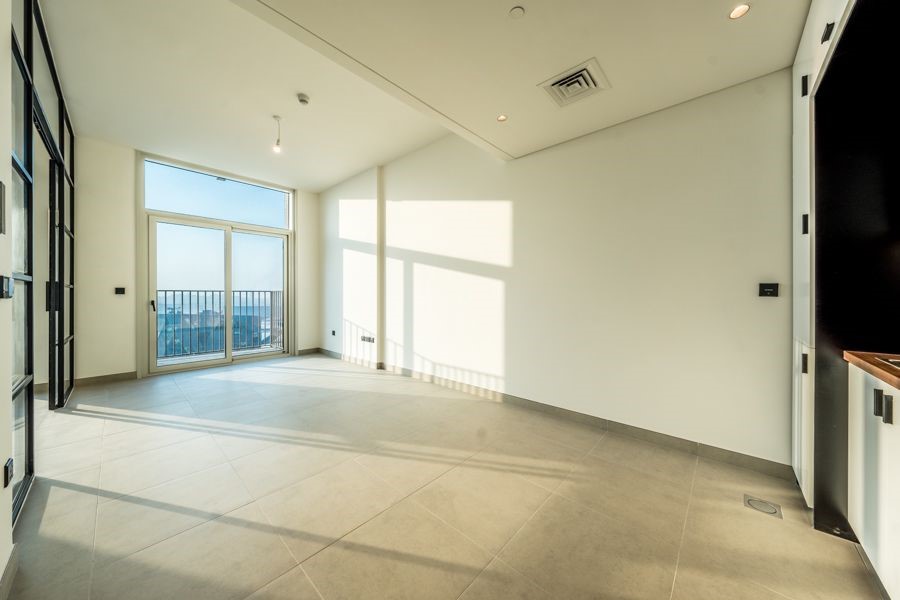 Exclusive | Top Floor | Chiller Free | Managed