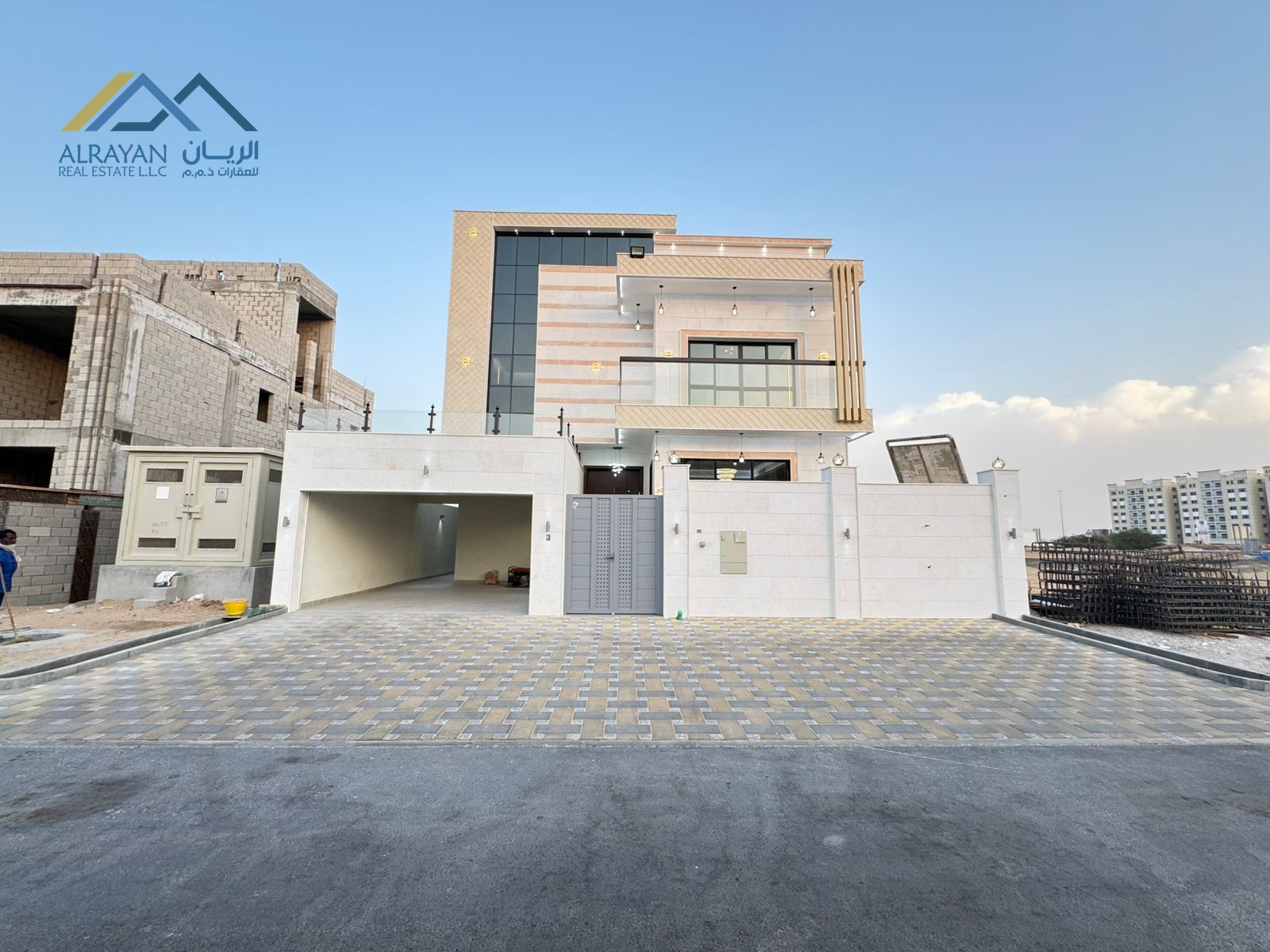 At a bargain price and without down payment, a villa near the mosque, one of the most luxurious villas in Ajman, with a palace design, super deluxe fi