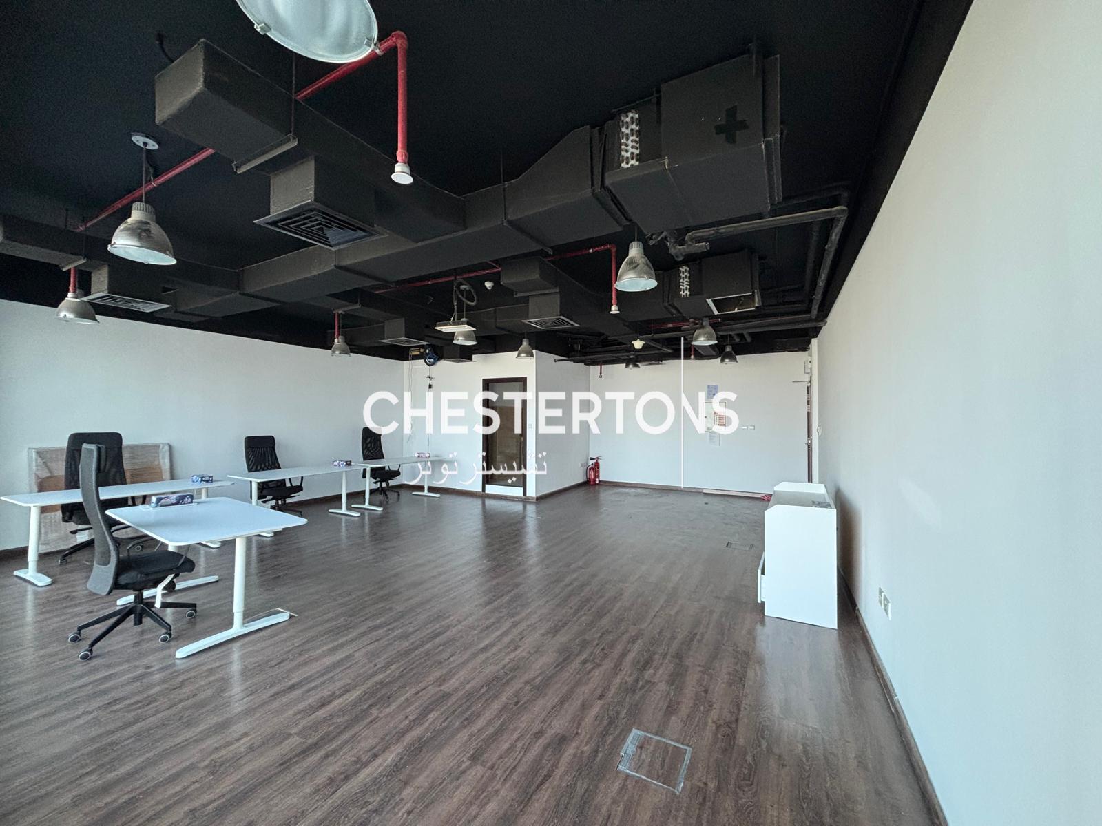 Bright and Fitted office/ Dmcc license