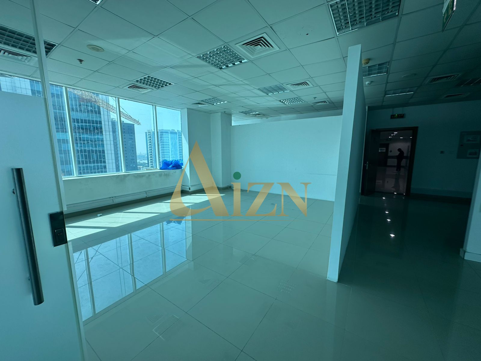 Spacious Business Bay Office | Capital Golden Tower | Fully Fitted with Pantry