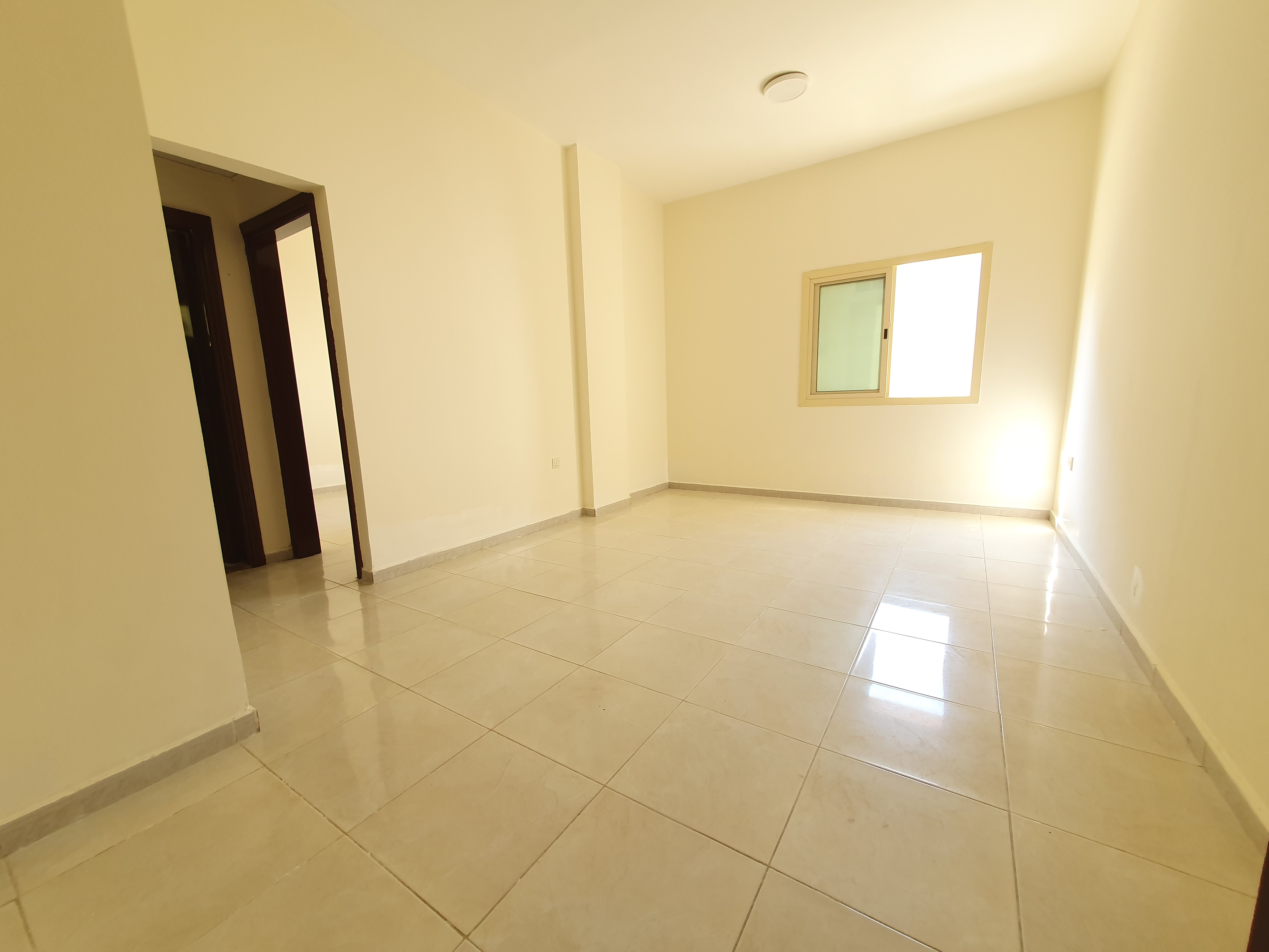 LAVISH BIG SIZE 1BHK WITH CENTRAL AC ON ROAD BUILDING IN MUWAILEH